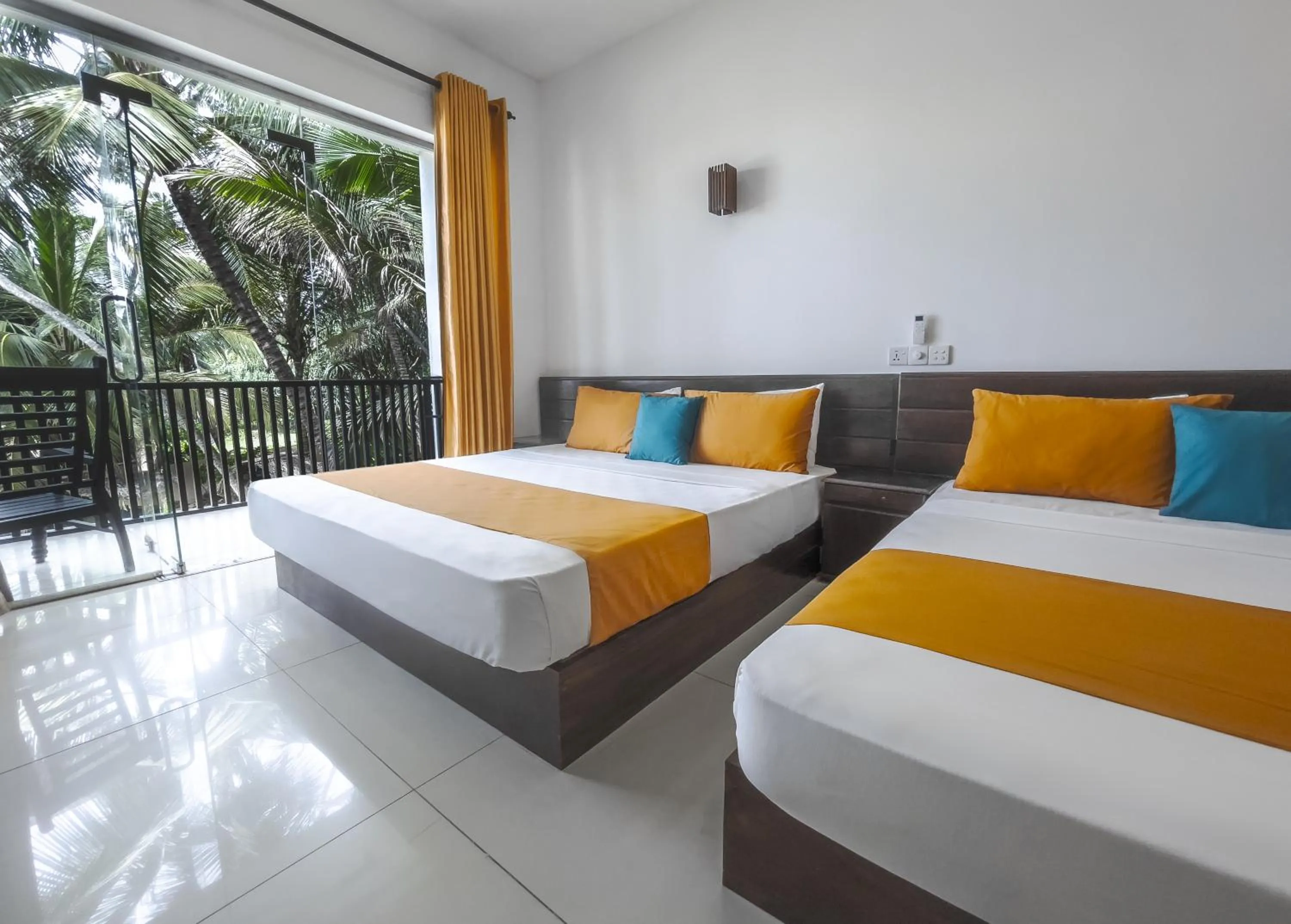 Photo of the whole room, Bed in Dickwella Beach