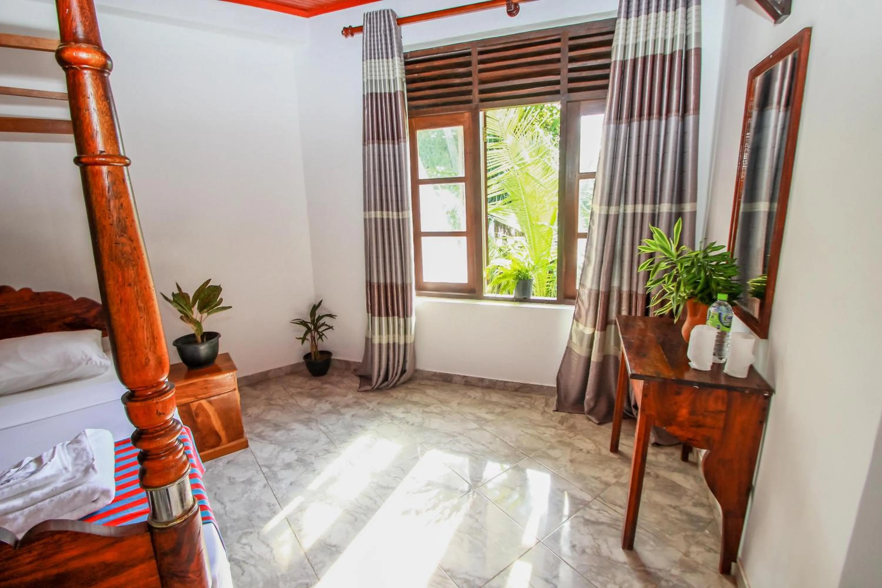 Seating area, Bed in Dickwella Beach