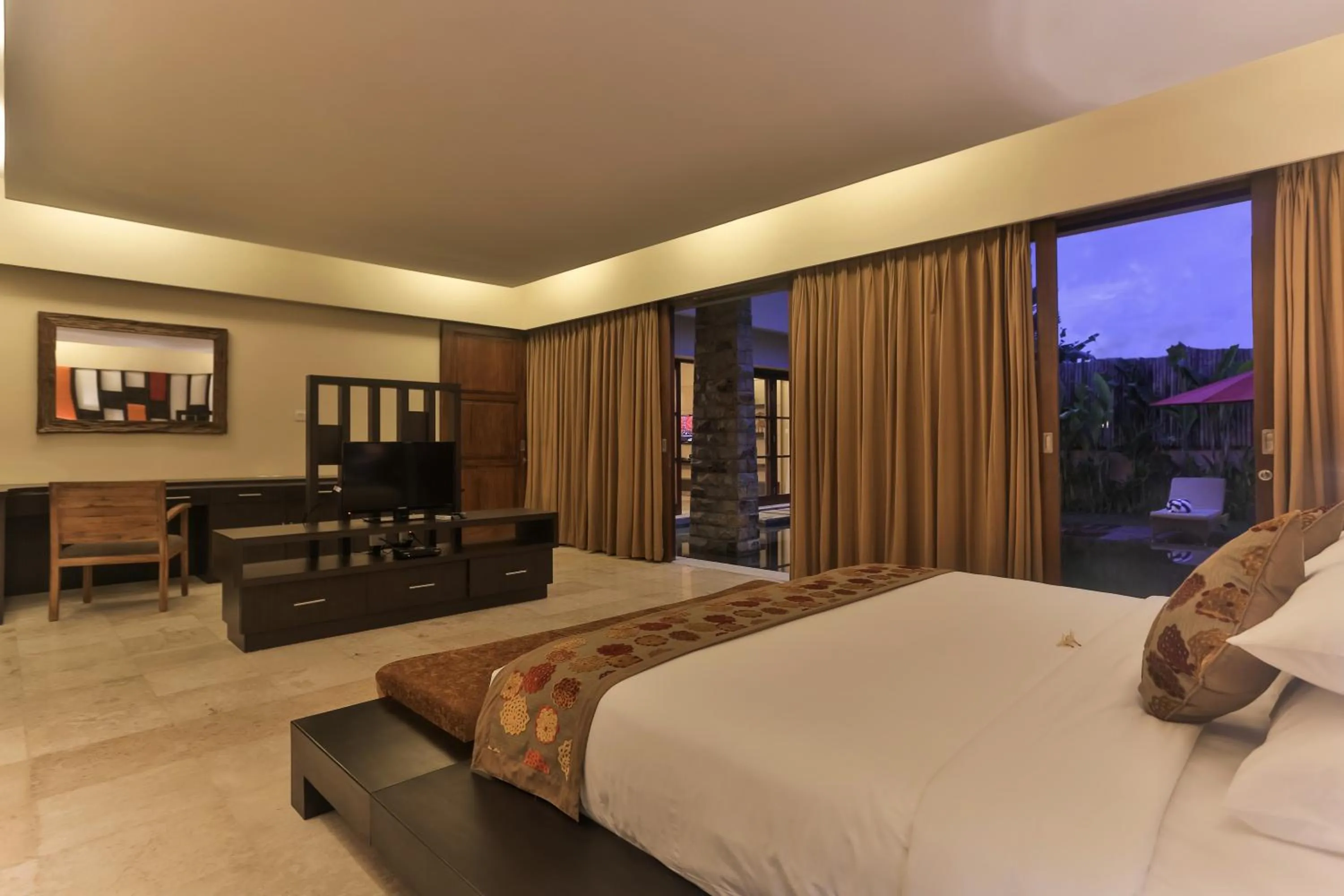 Bed in Villa Kumuda by Nakula