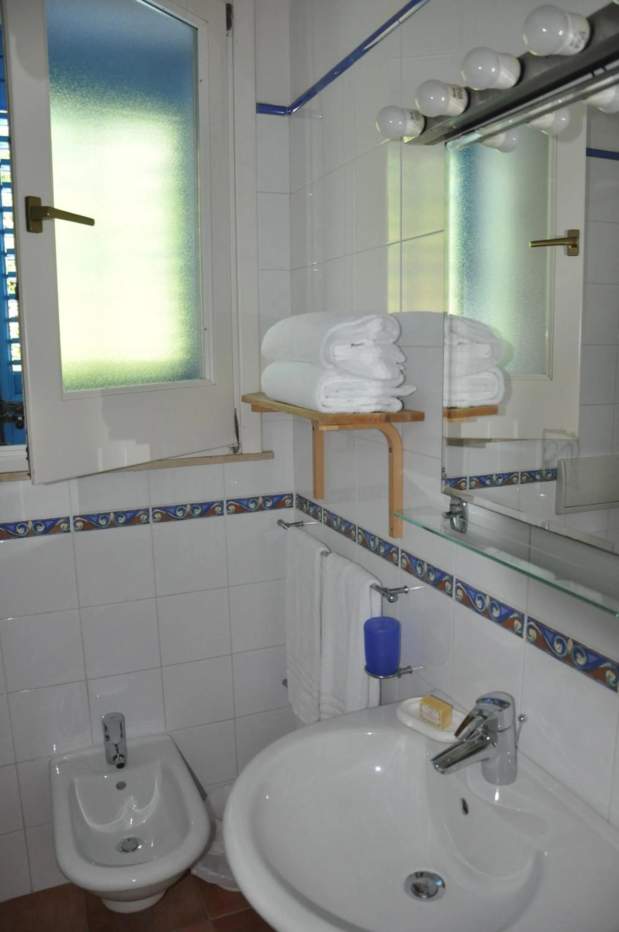 Bathroom in Marettimo Residence