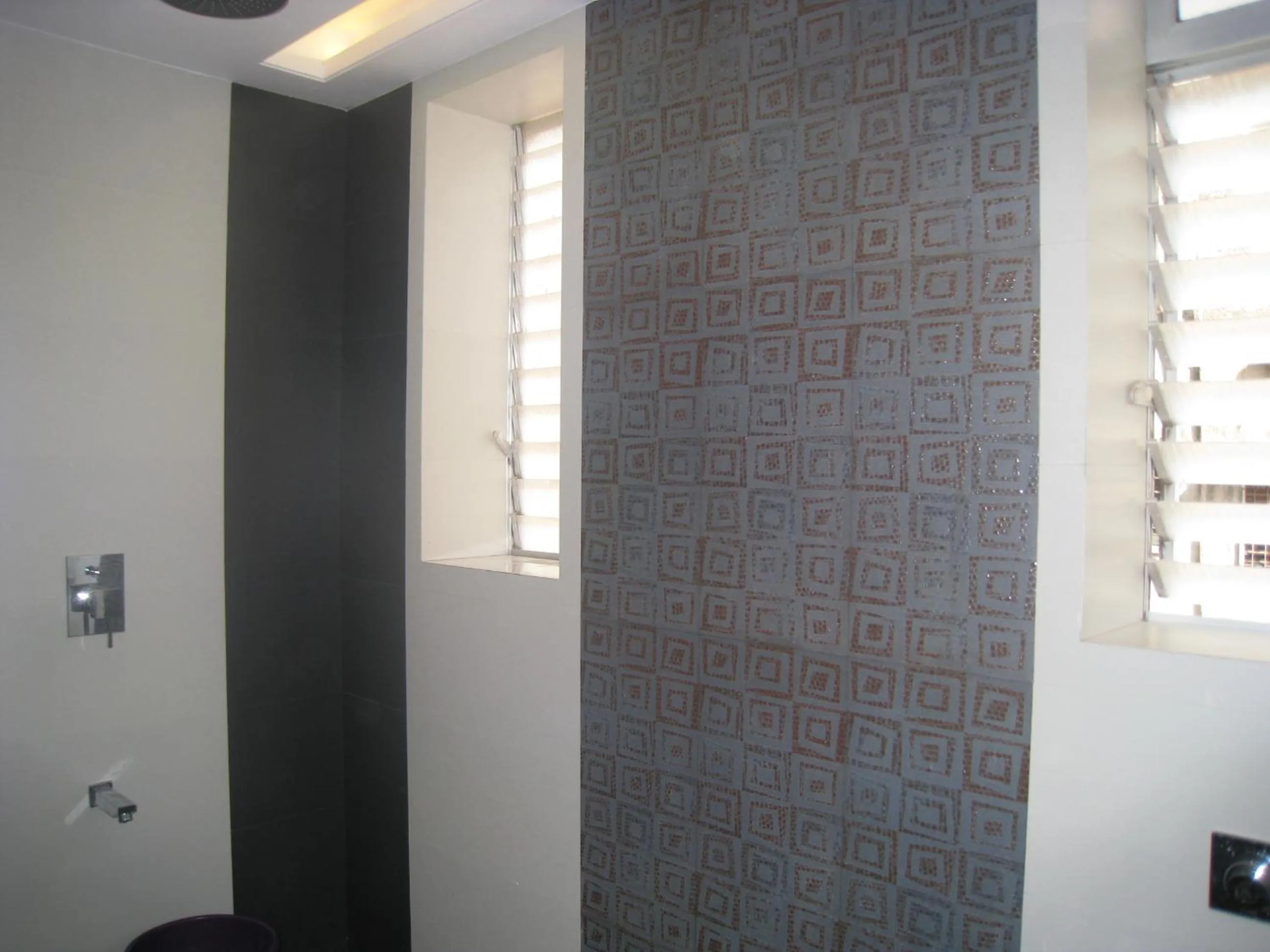 Bathroom in Pals Hotel