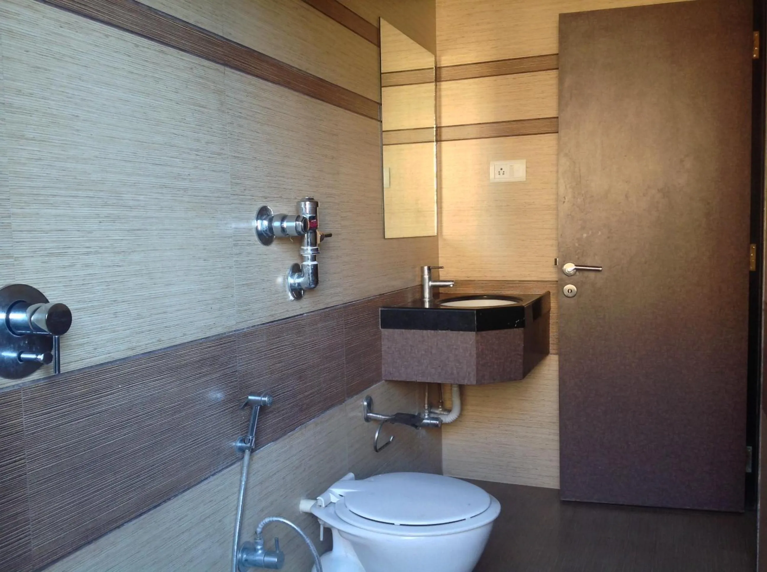 Bathroom in Pals Hotel