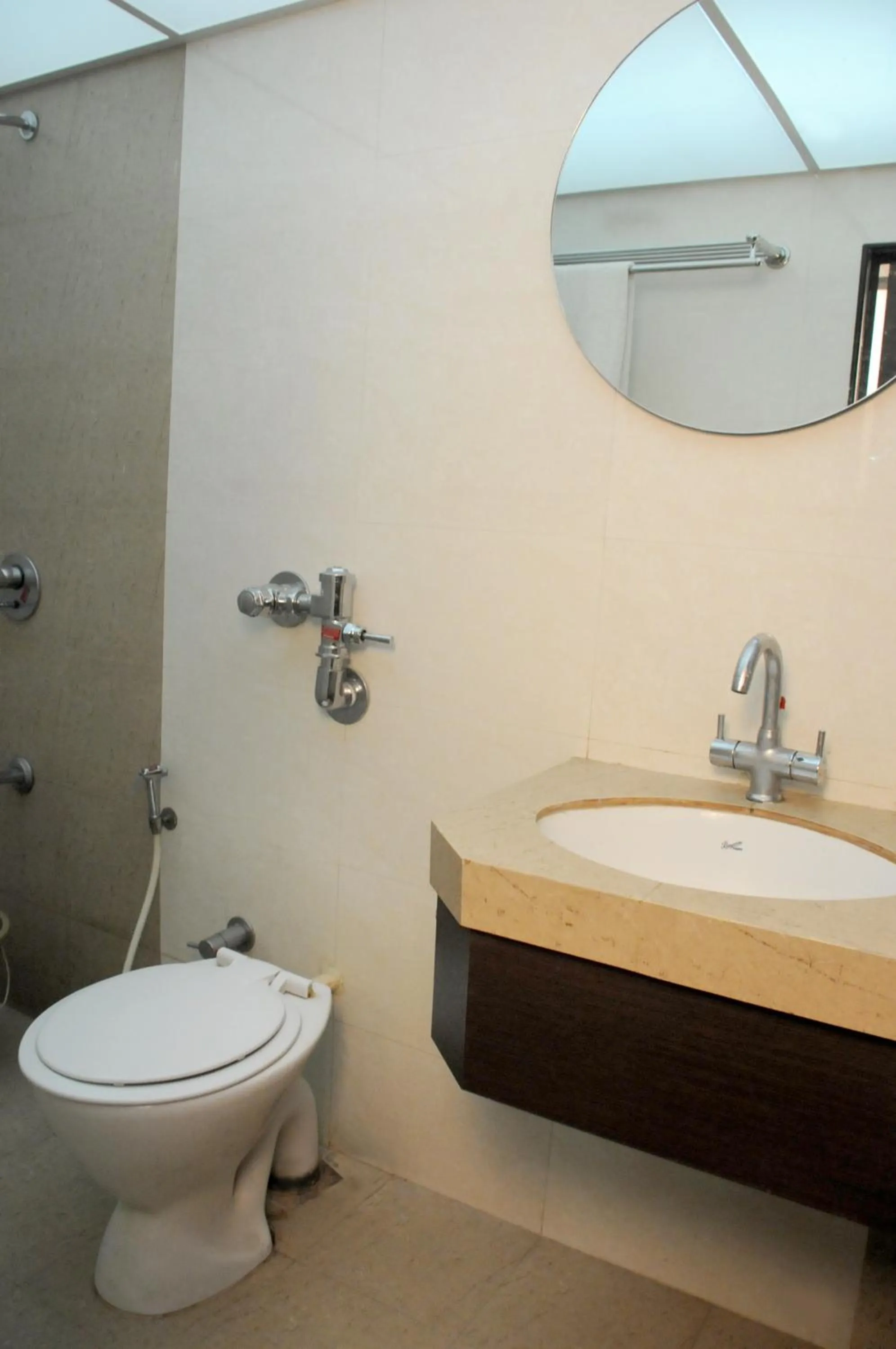 Bathroom in Pals Hotel