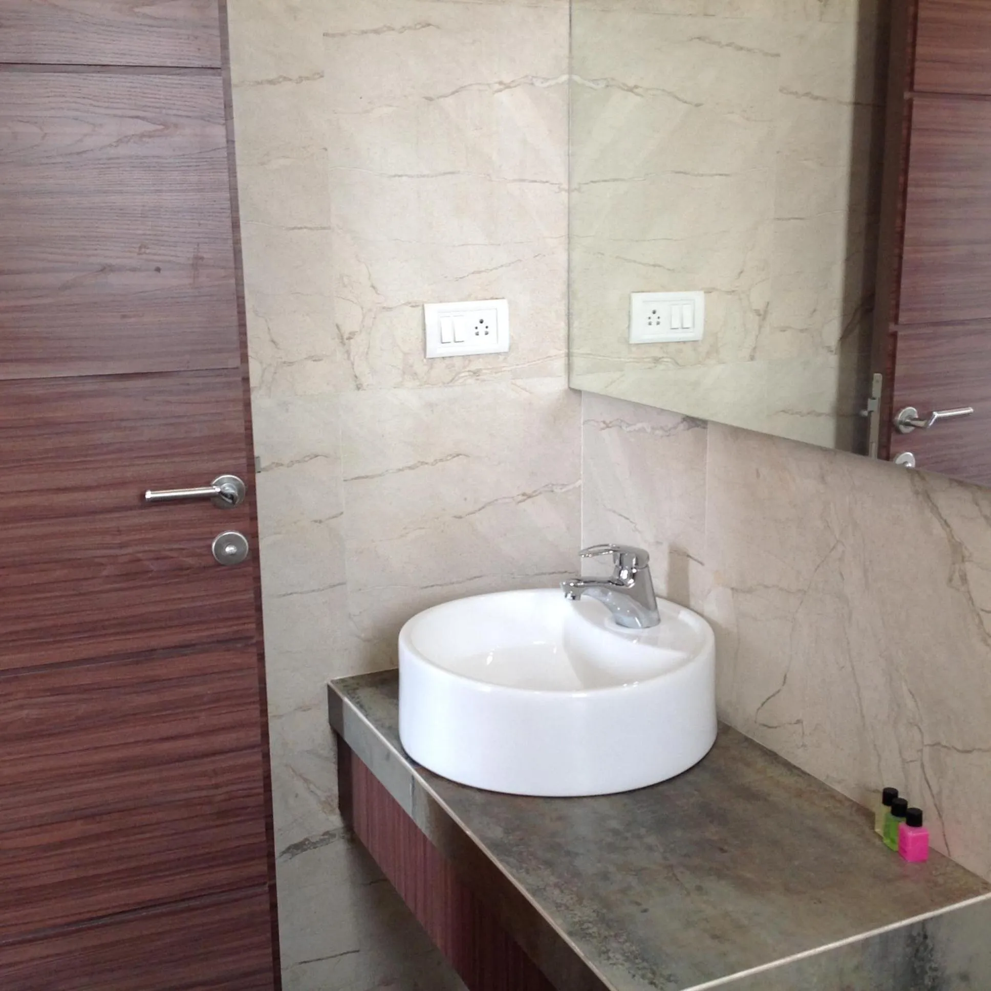 Shower in Pals Hotel