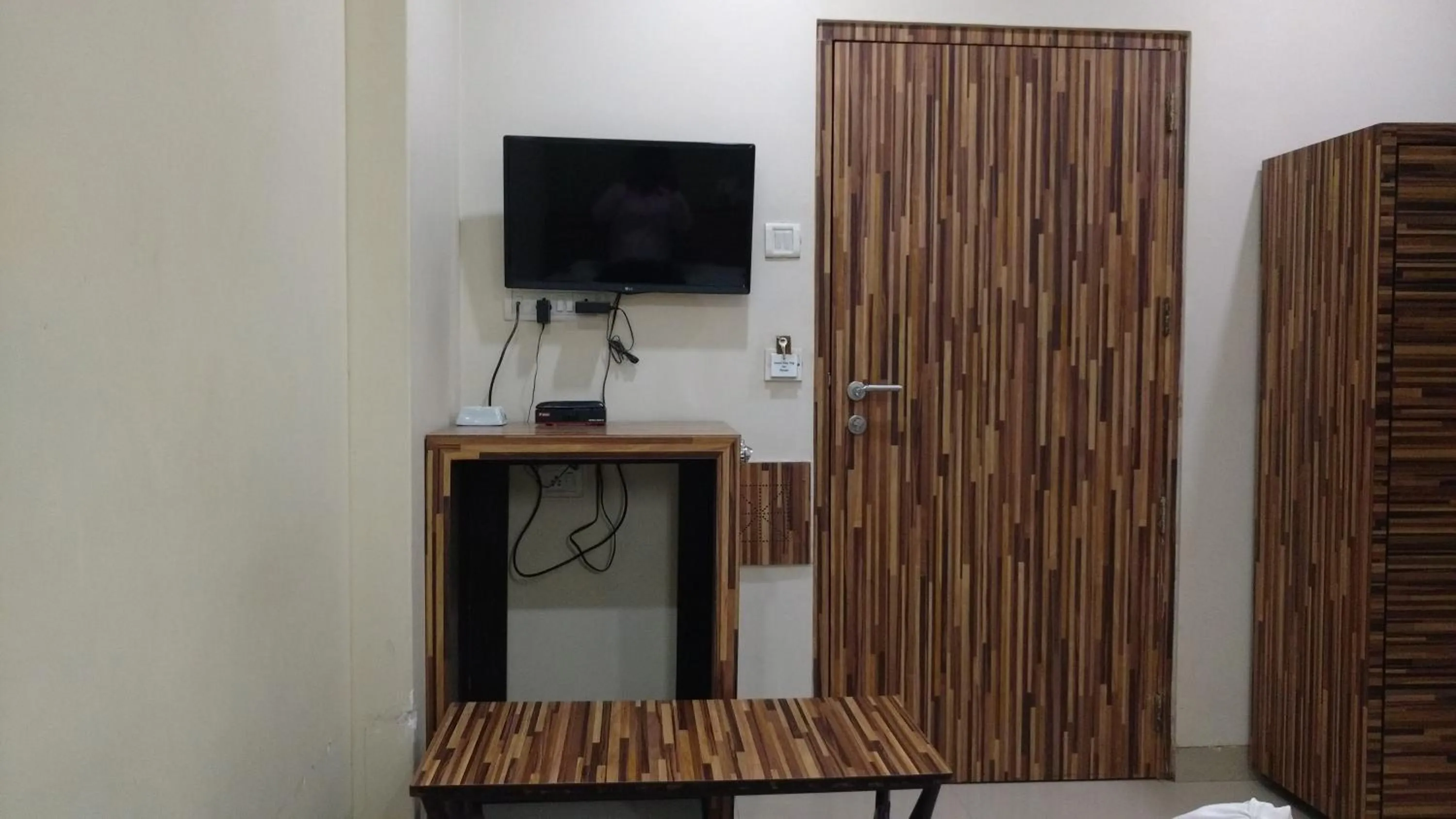 TV and multimedia in Pals Hotel