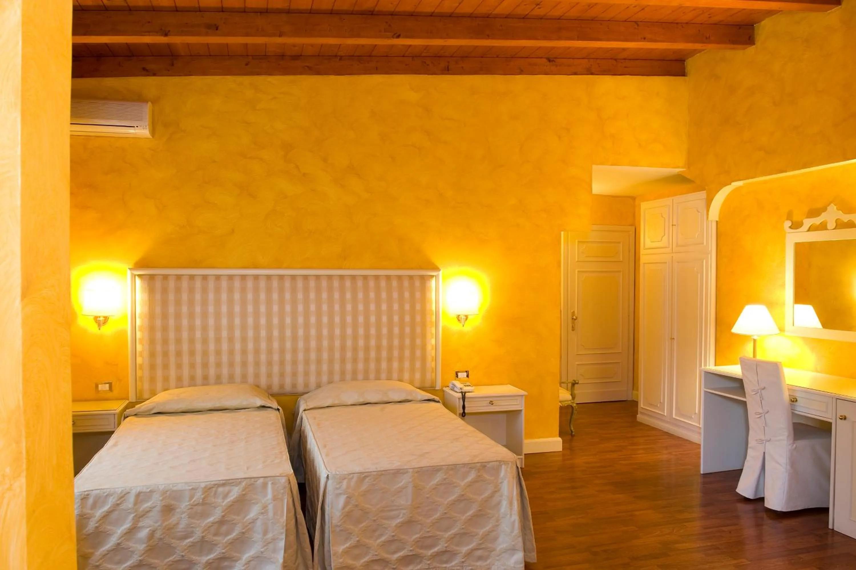 Bed in Park Hotel Villaferrata