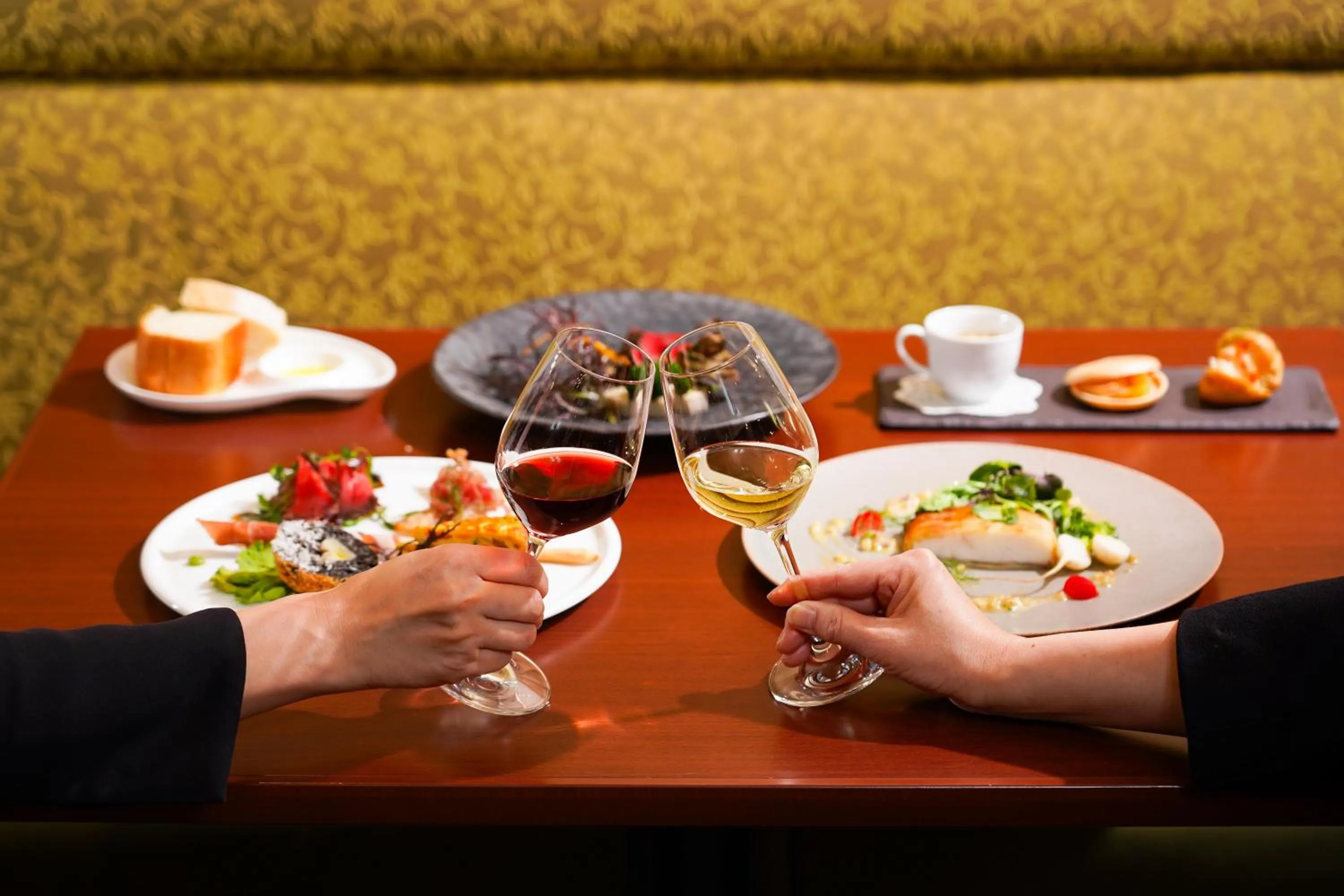 Restaurant/places to eat in Hotel The West Hills Mito