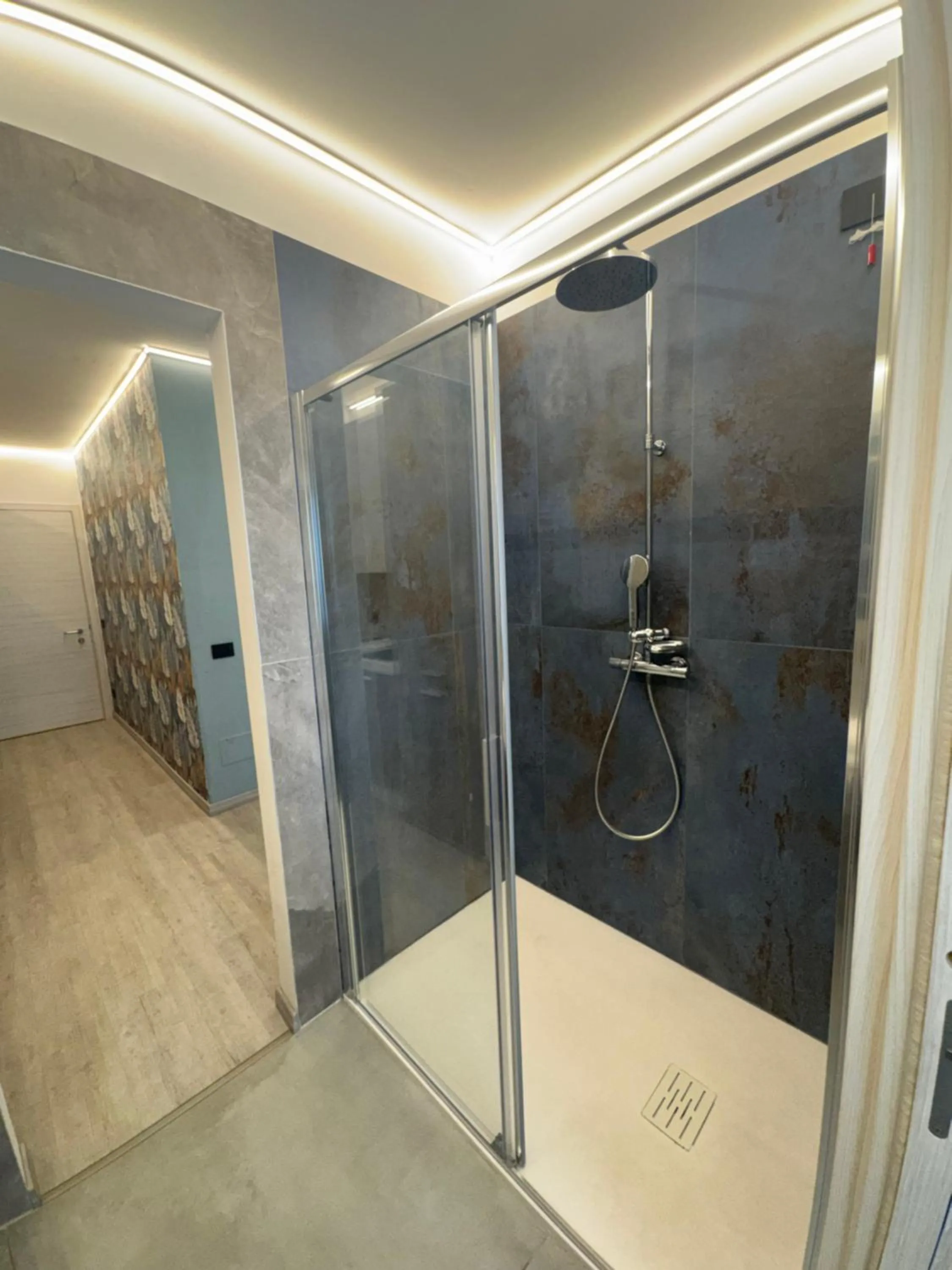 Shower in Corte Ongaro Hotel