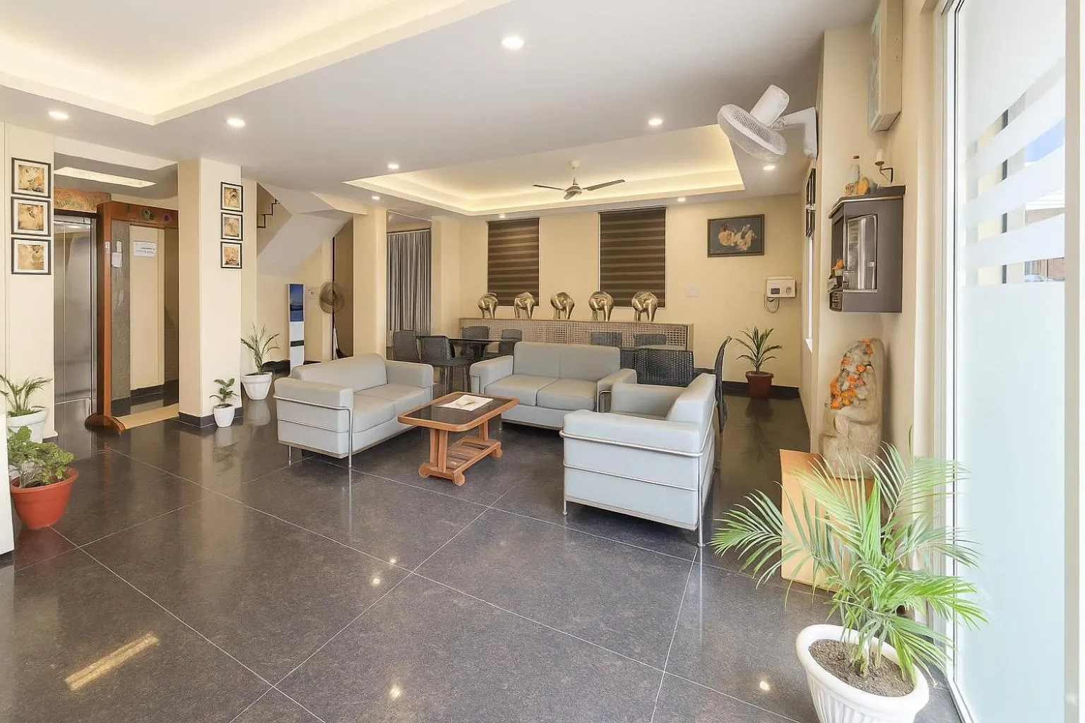 Lobby or reception in Diplomat Regency Yashobhoomi