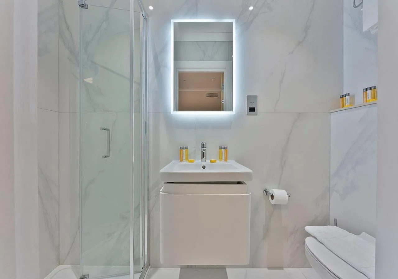 Bathroom in Cleveland Residences Kensington