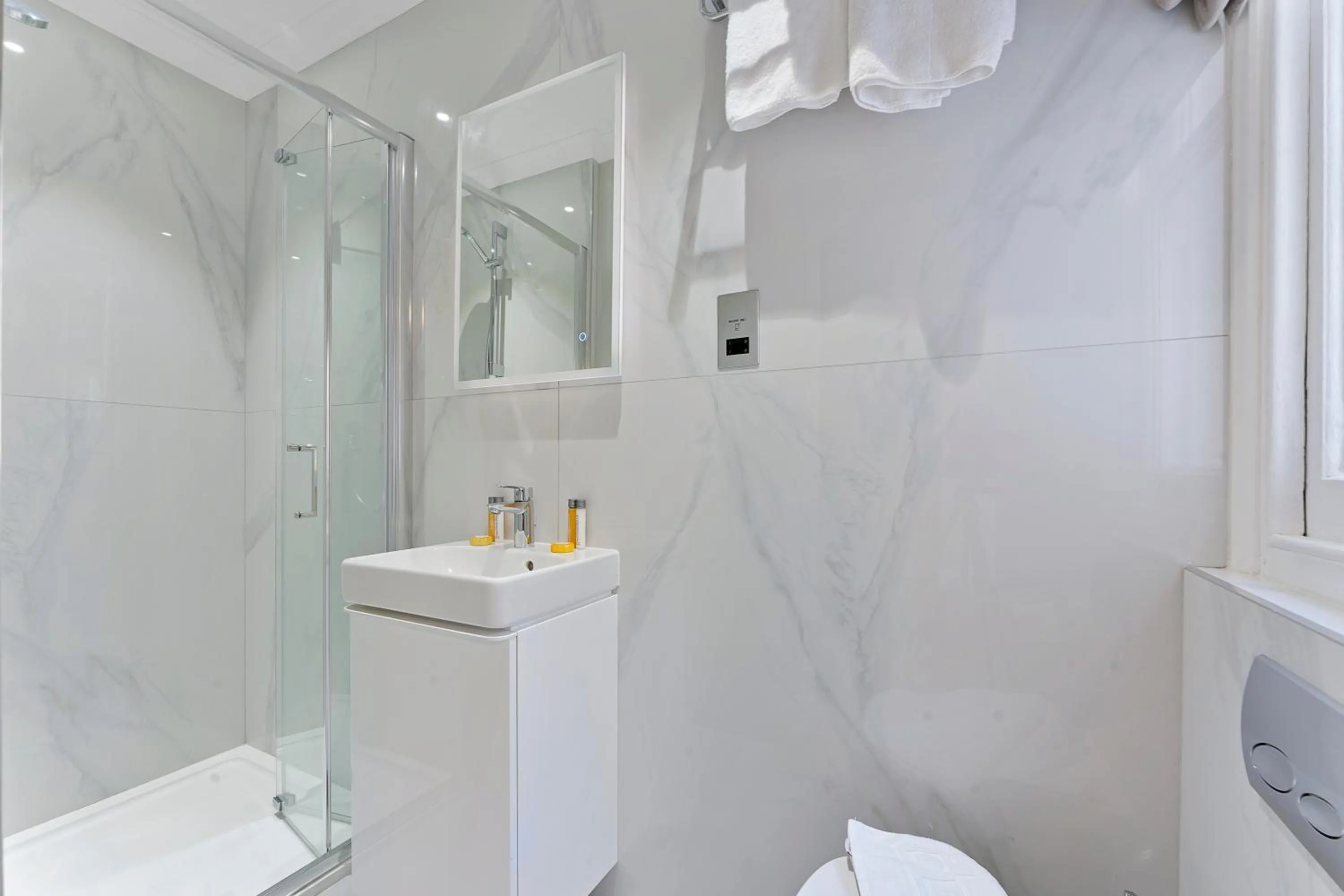 Bathroom in Cleveland Residences Kensington