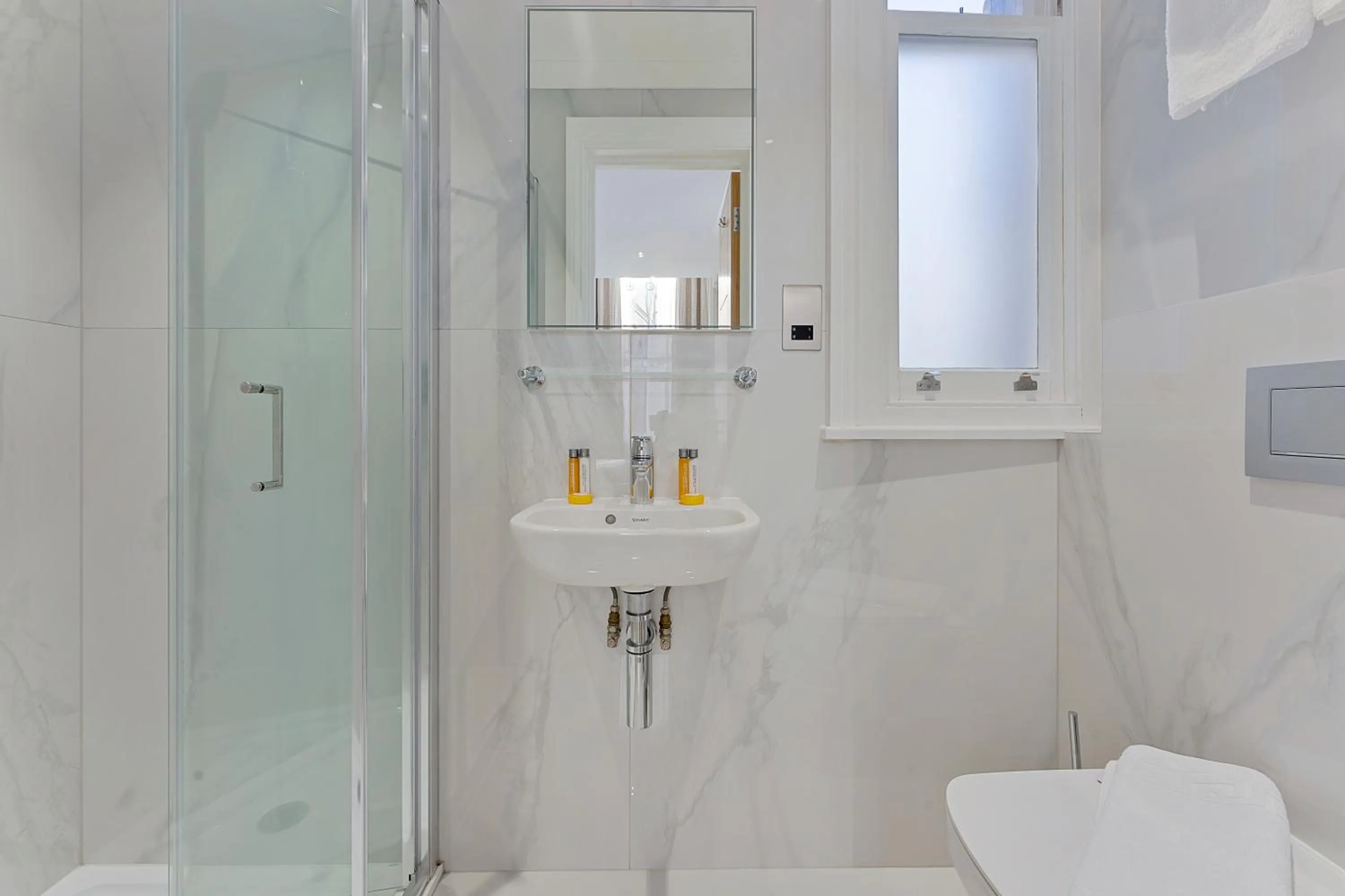 Bathroom in Cleveland Residences Kensington