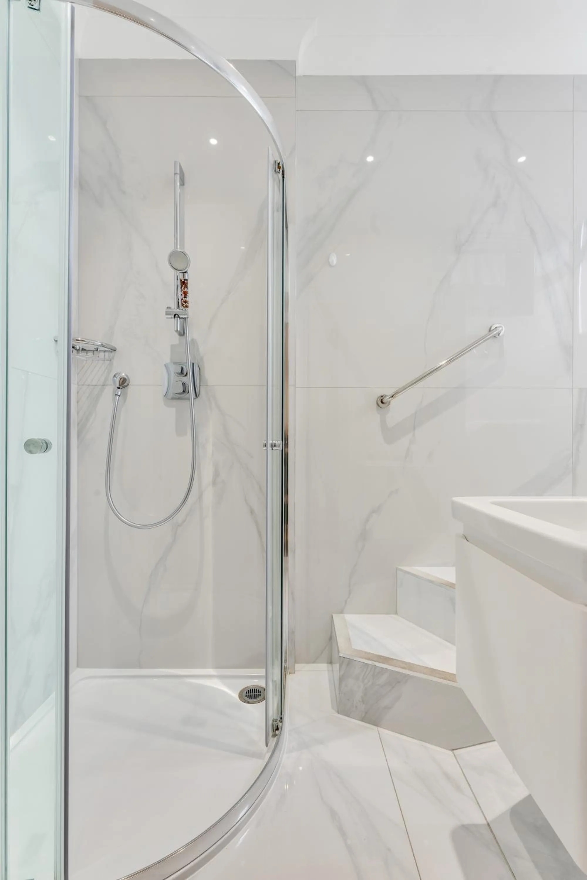 Bathroom in Cleveland Residences Kensington