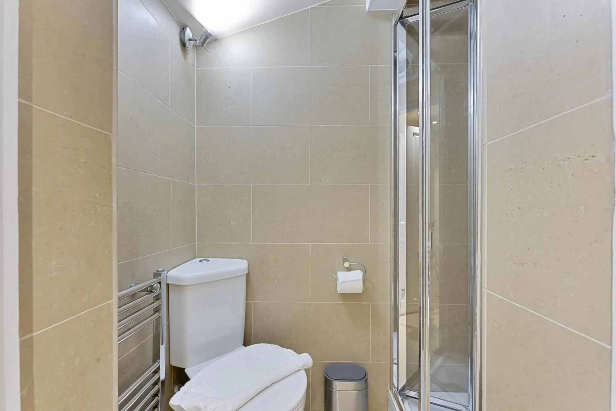 Bathroom in Cleveland Residences Kensington