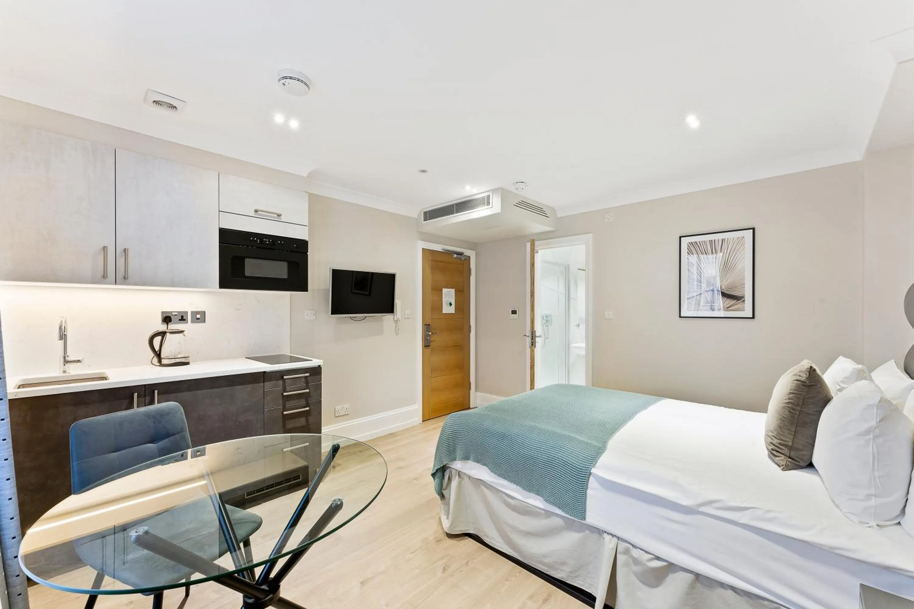 Bed in Cleveland Residences Kensington