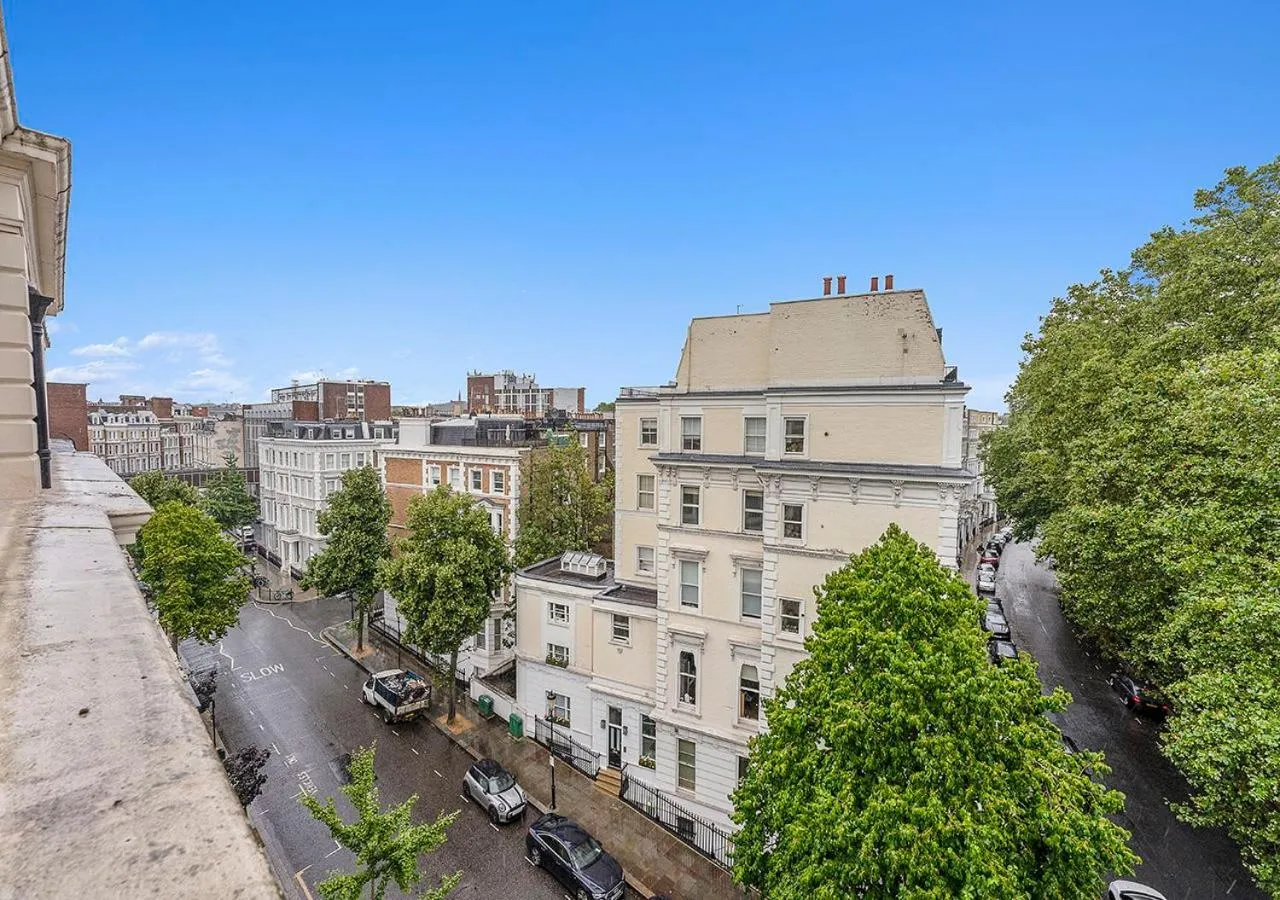 Street view in Cleveland Residences Kensington