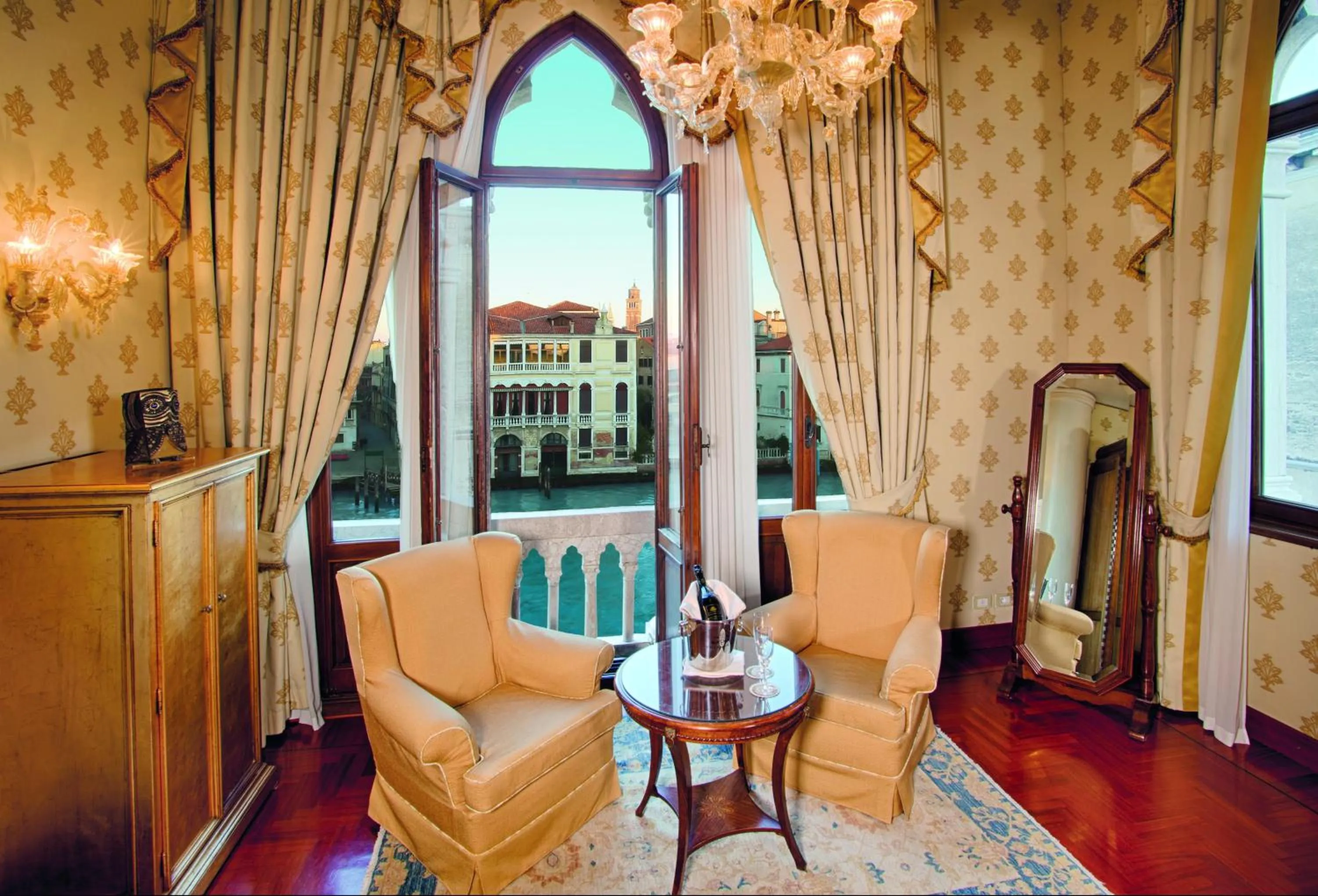 Seating area in Hotel Palazzo Stern