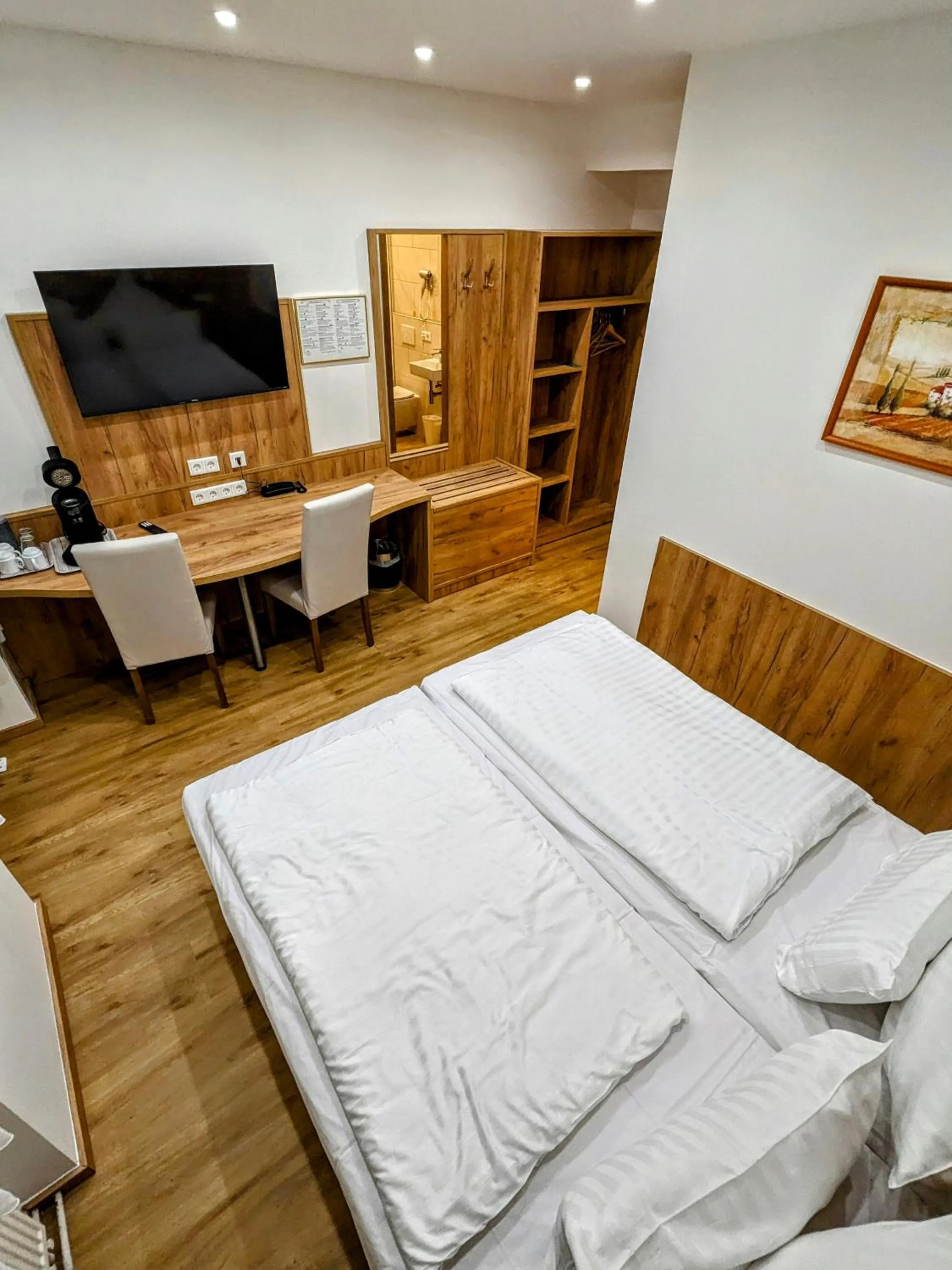 Bed in Hotel am Rathaus