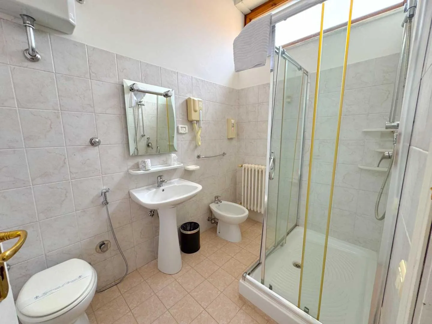 Shower in Oasi San Francesco