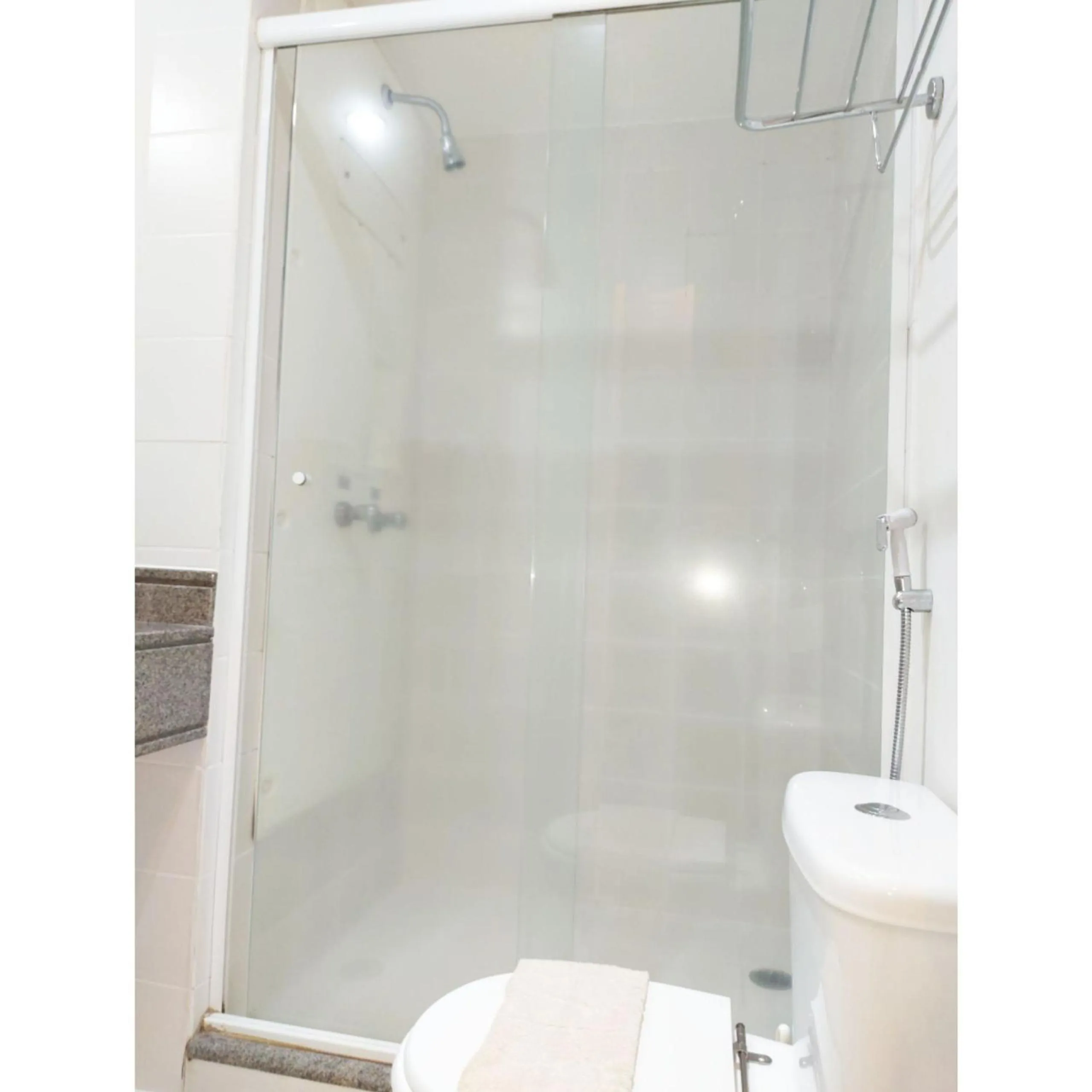 Toilet in Suite Luxo Flat Hotel Aeroporto Congonhas 1503