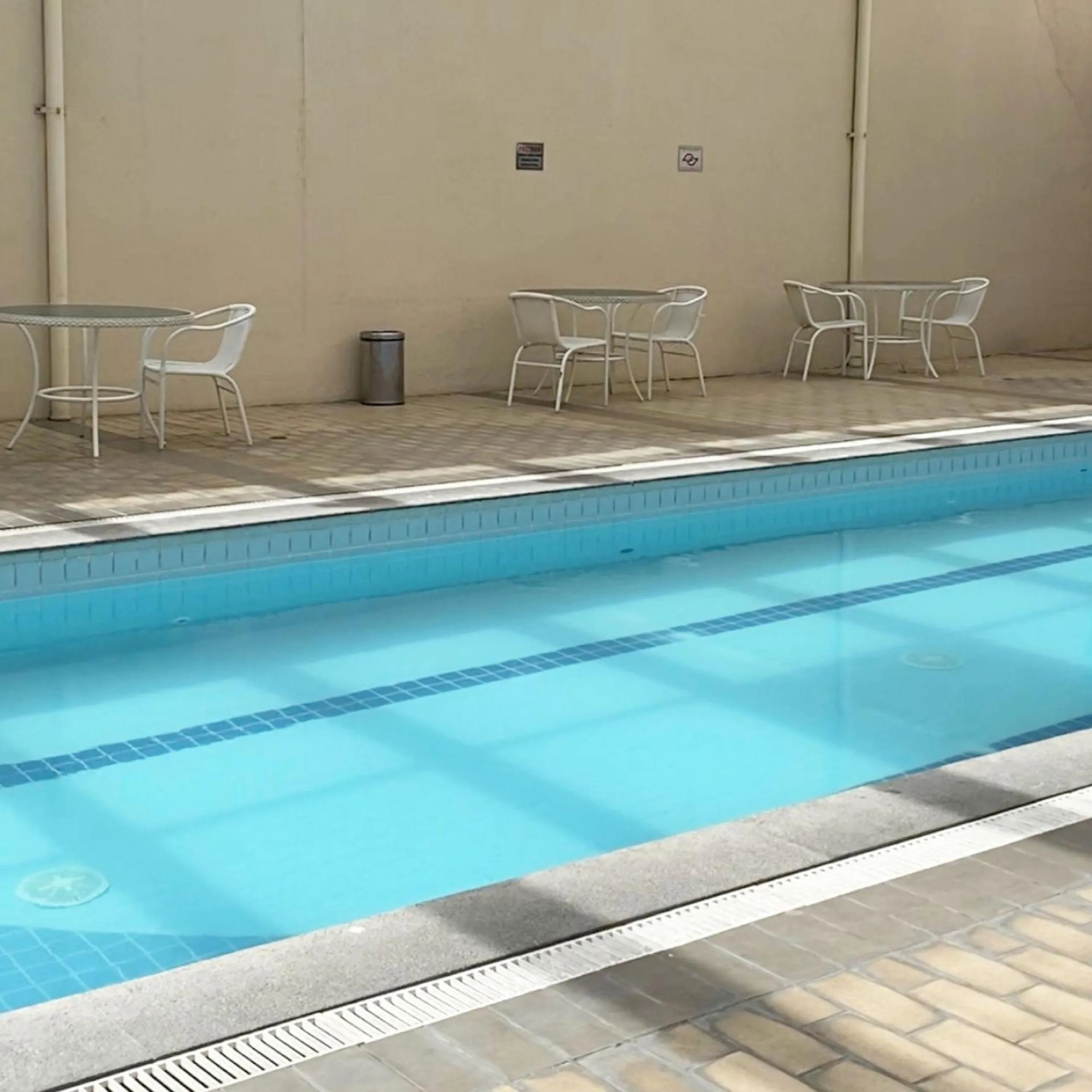 Swimming pool in Suite Luxo Flat Hotel Aeroporto Congonhas 1503