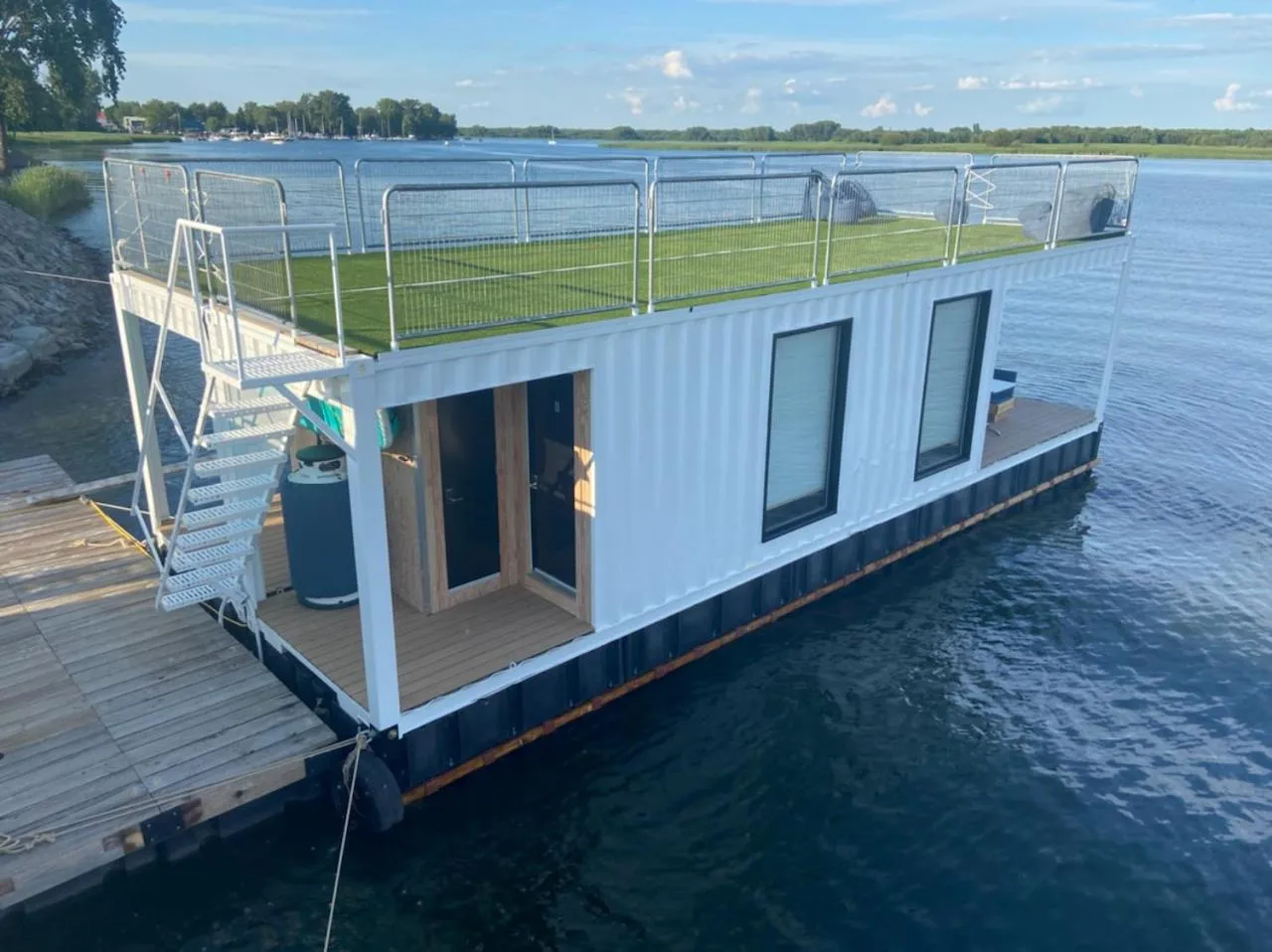 Balcony/Terrace in Flotel St-Jean-sur-Richelieu