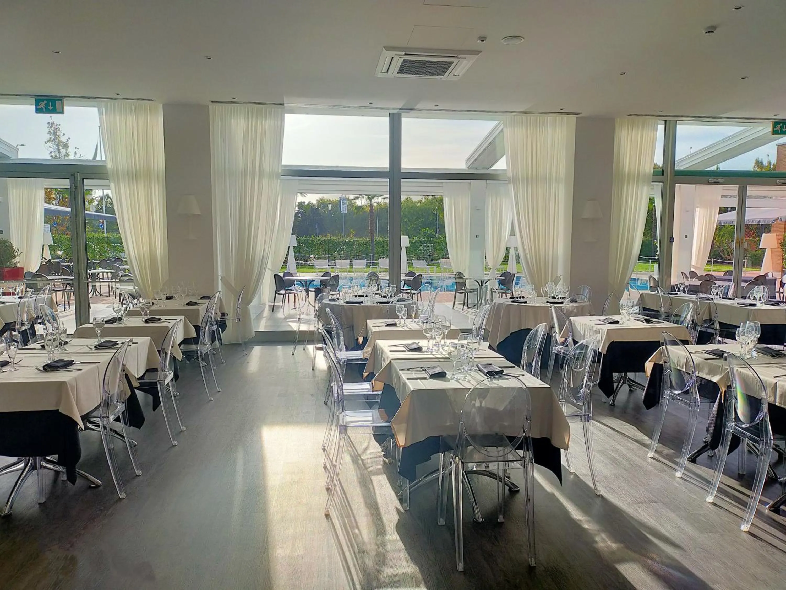 Restaurant/places to eat in The Sydney Hotel