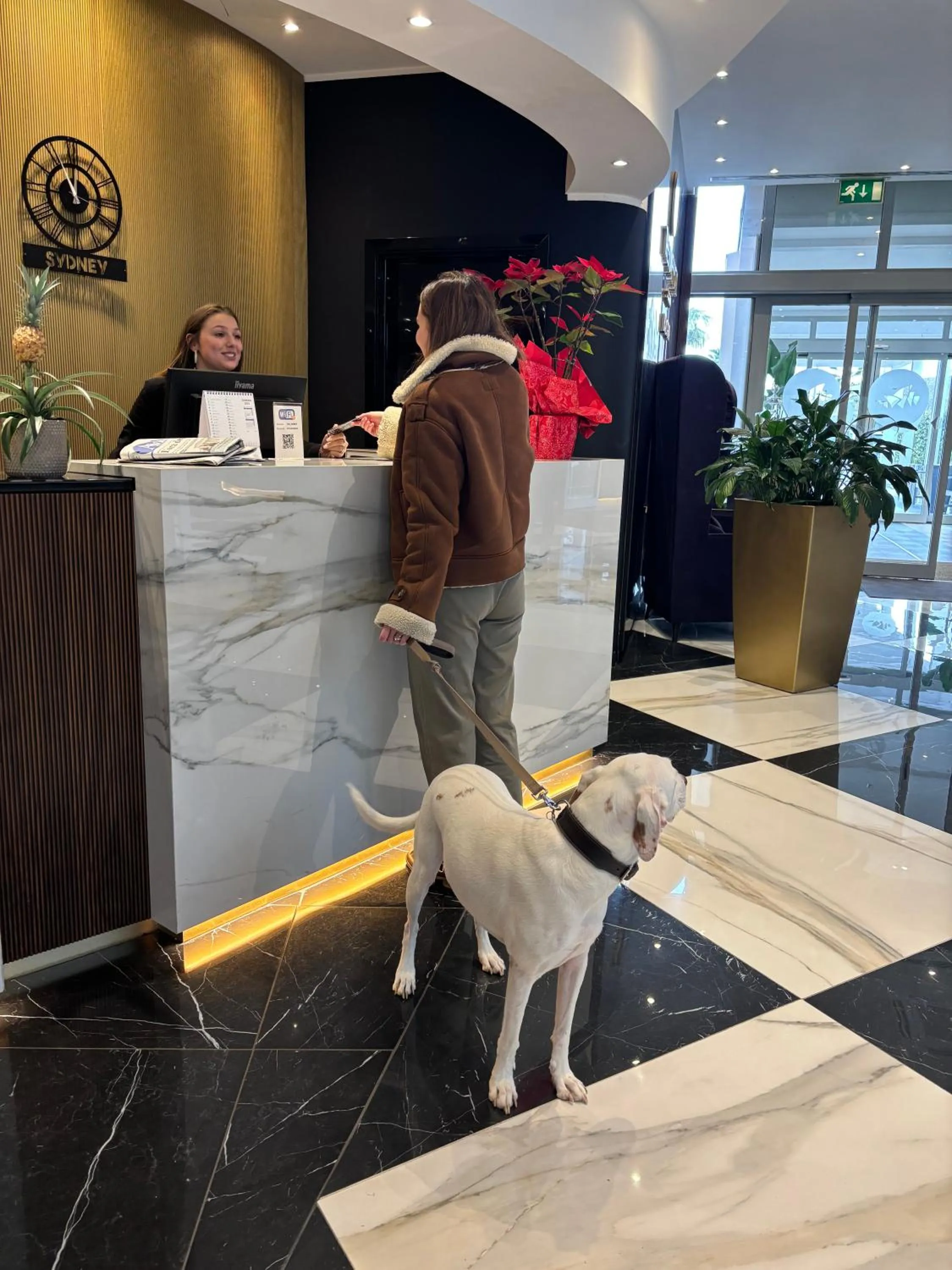 People in The Sydney Hotel