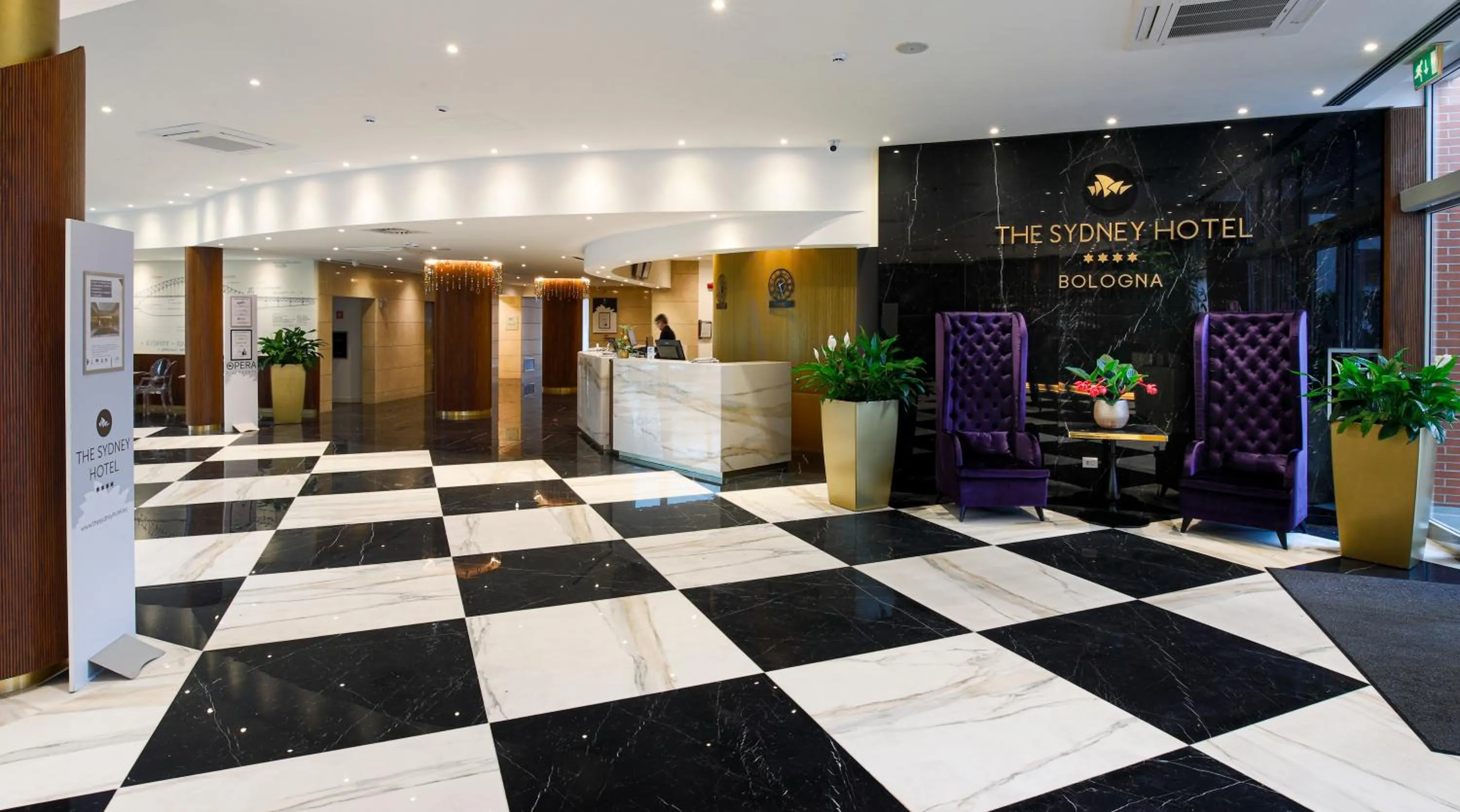 Lobby or reception in The Sydney Hotel