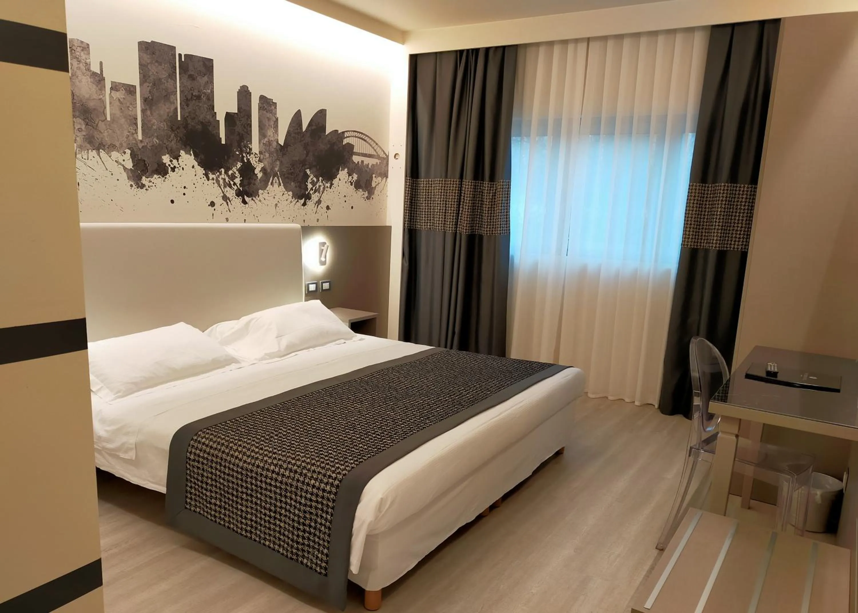 Bedroom, Bed in The Sydney Hotel