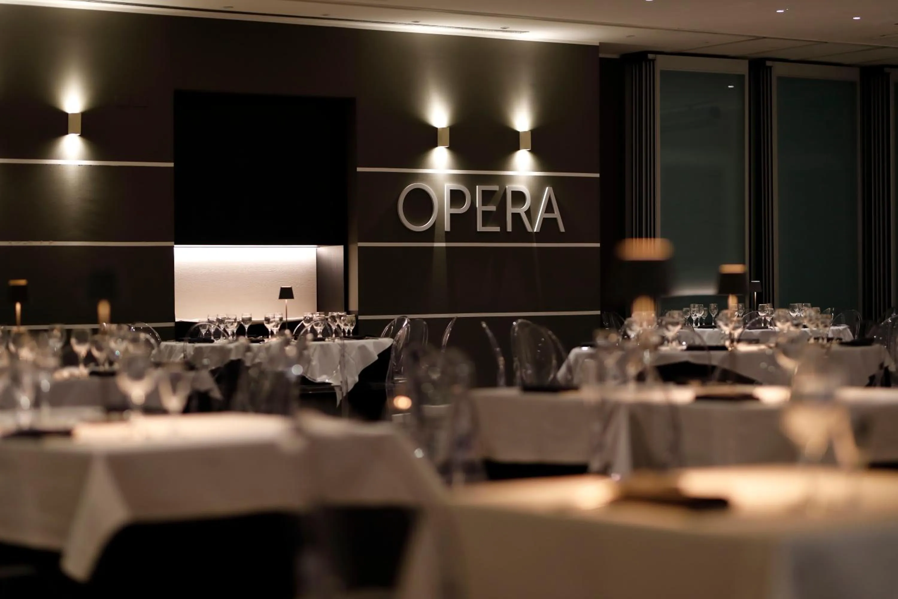 Restaurant/places to eat in The Sydney Hotel