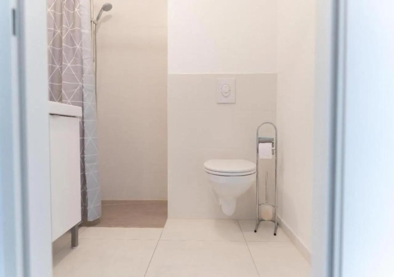 Shower in Hotel Triester