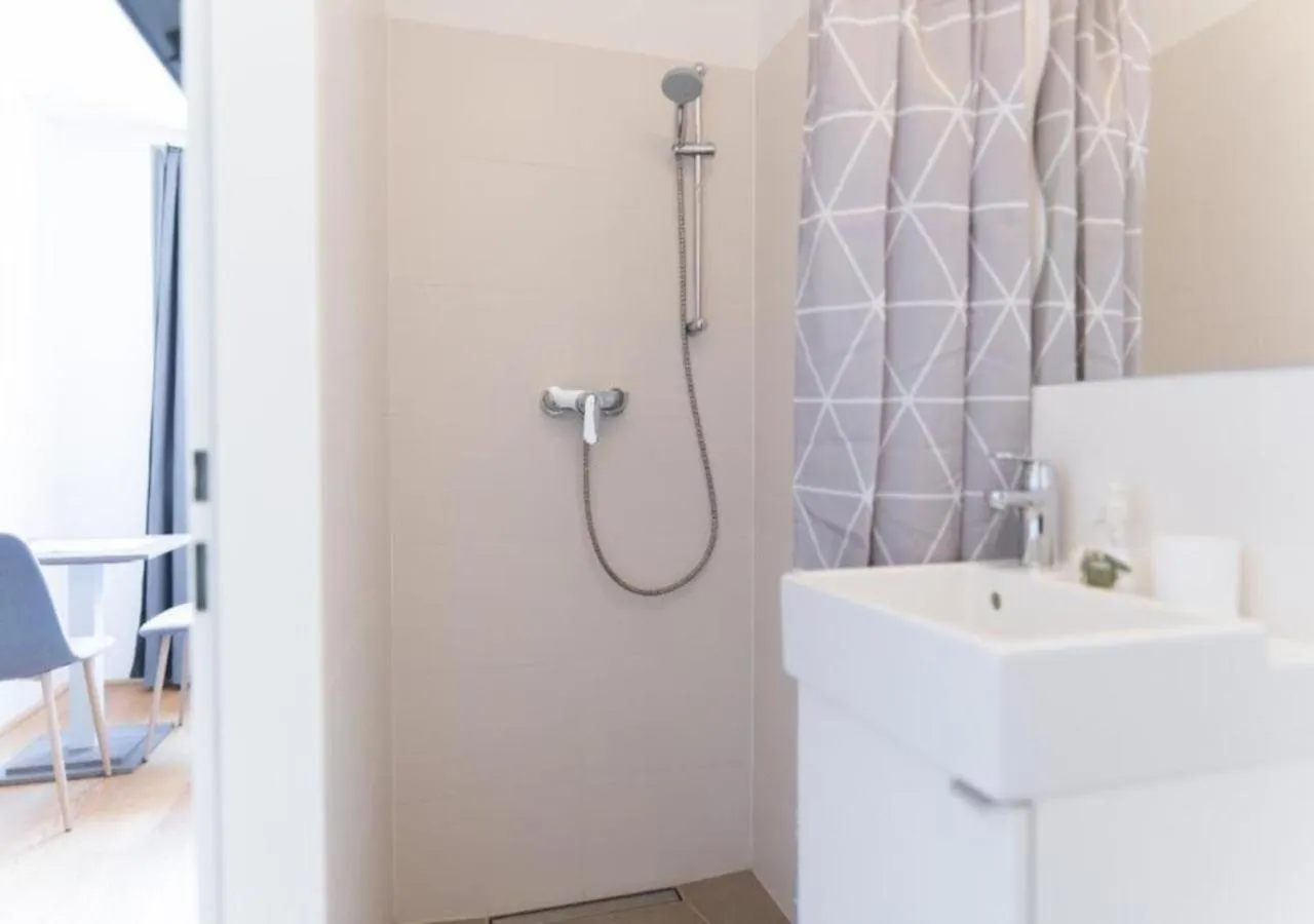 Shower in Hotel Triester