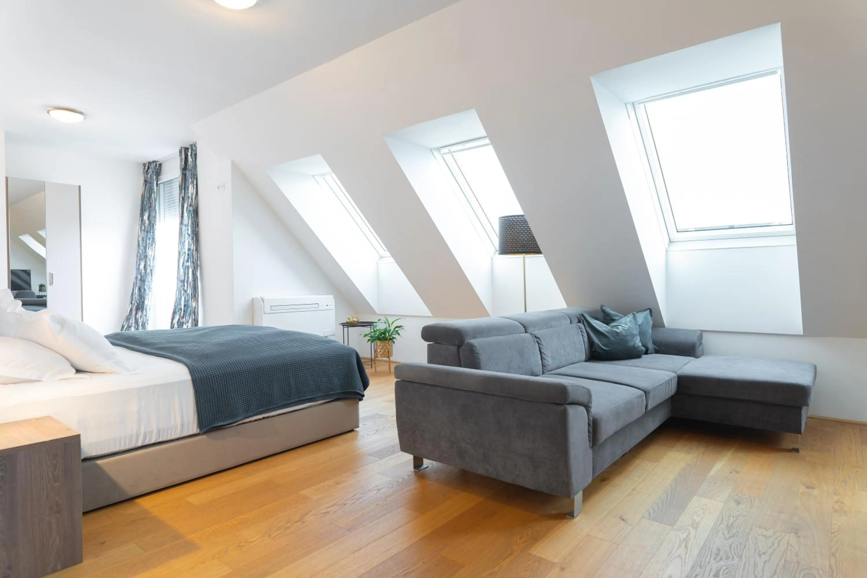 Photo of the whole room, Bed in Hotel Triester