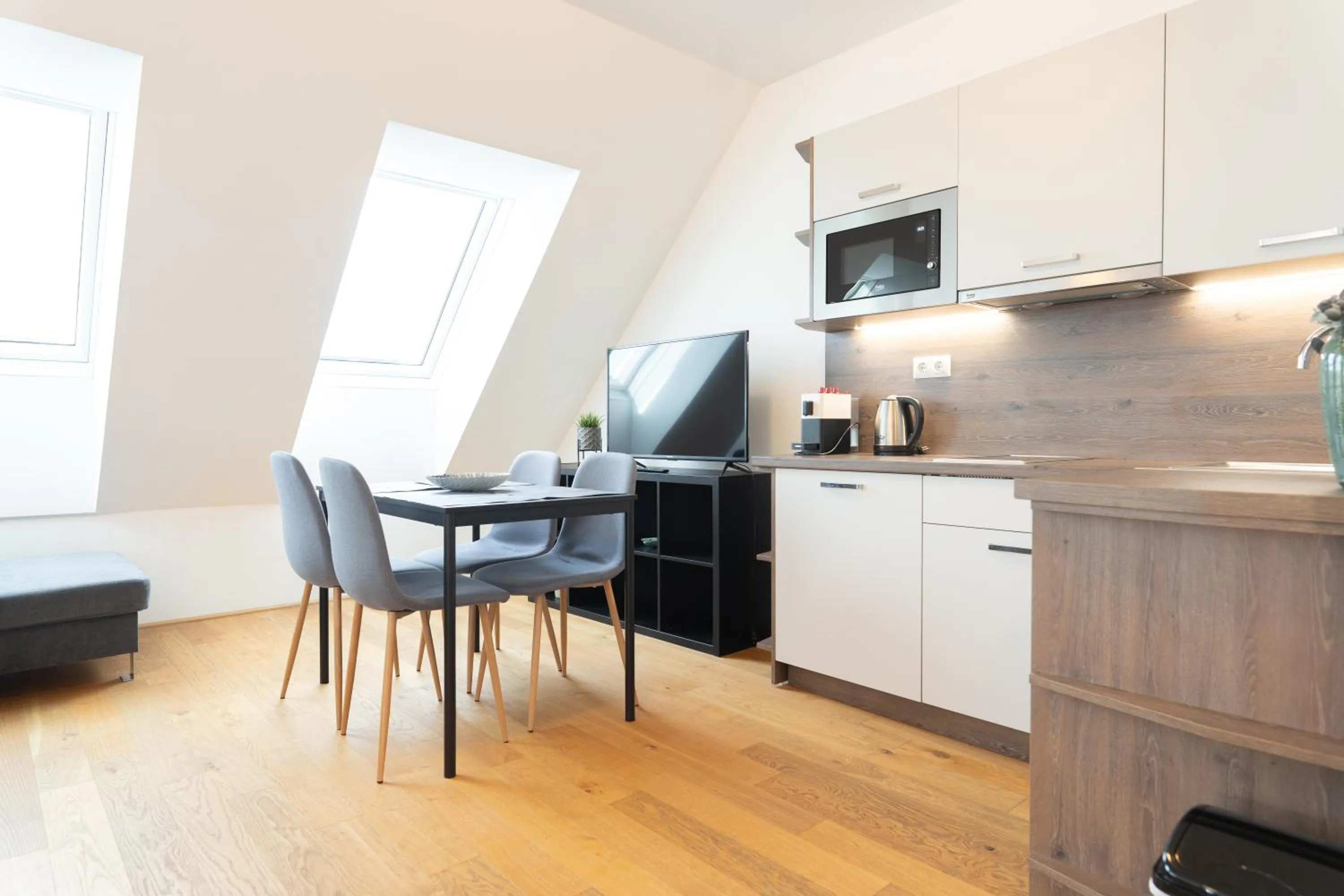 Photo of the whole room in Hotel Triester