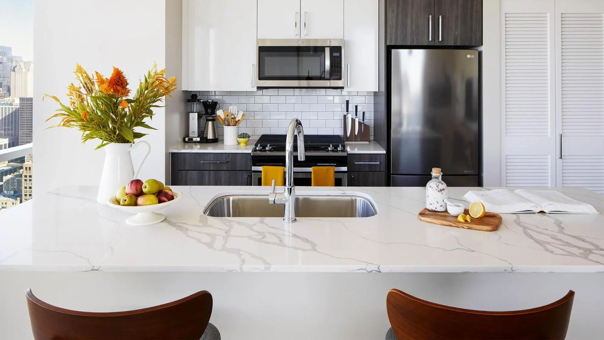 kitchen in Sentral Michigan Avenue