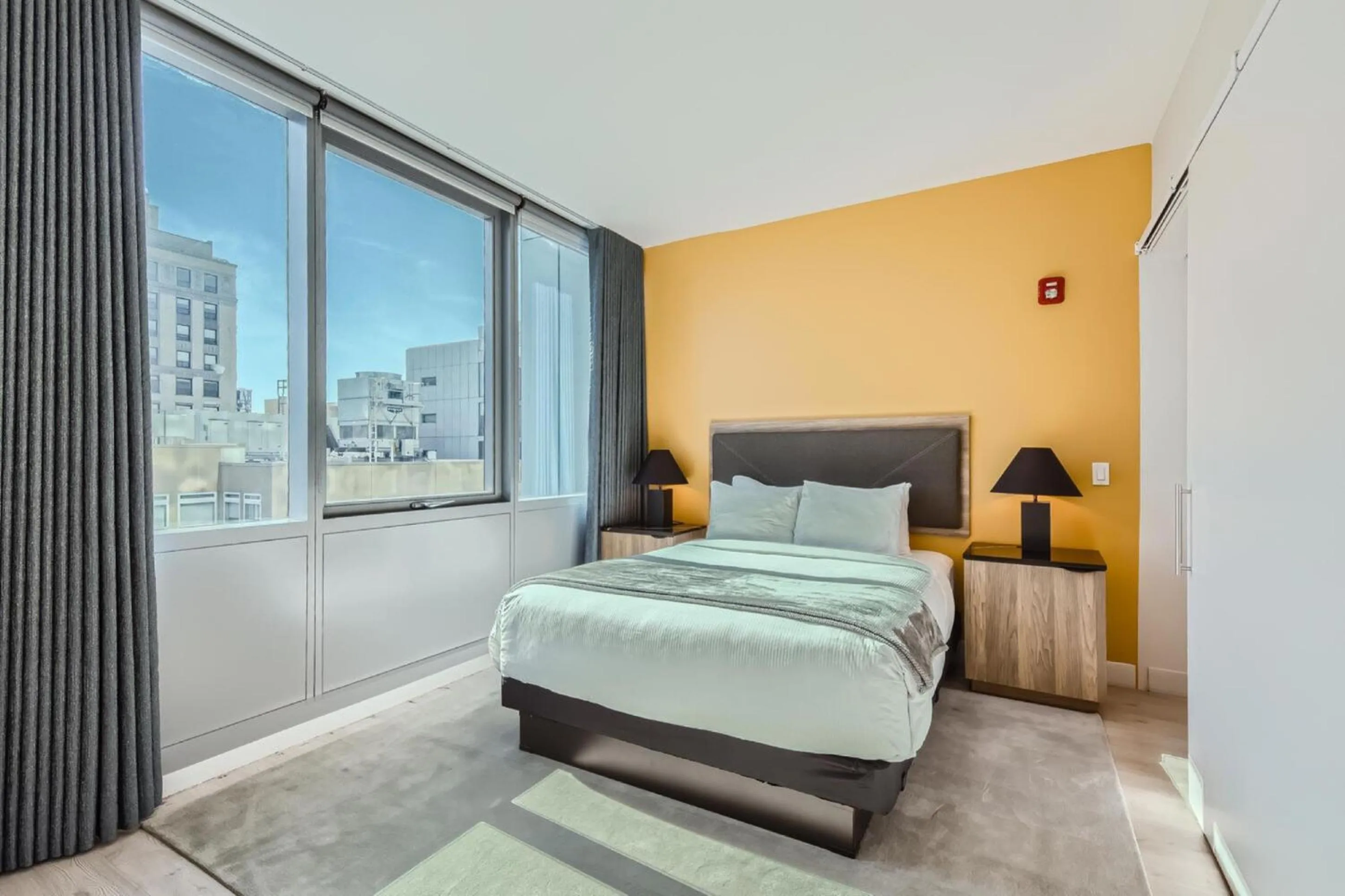 Bed in Sentral Michigan Avenue