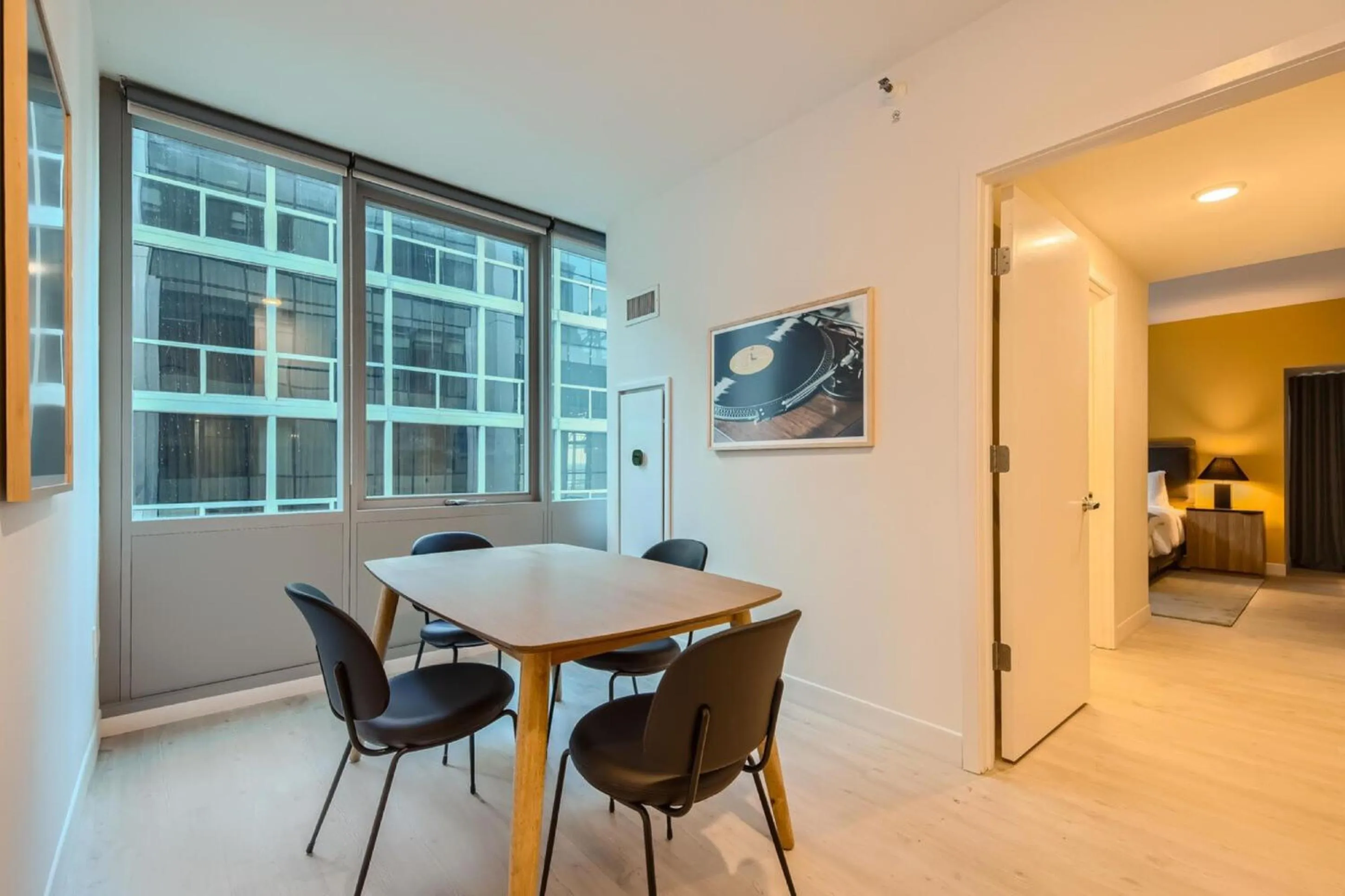 Dining area in Sentral Michigan Avenue