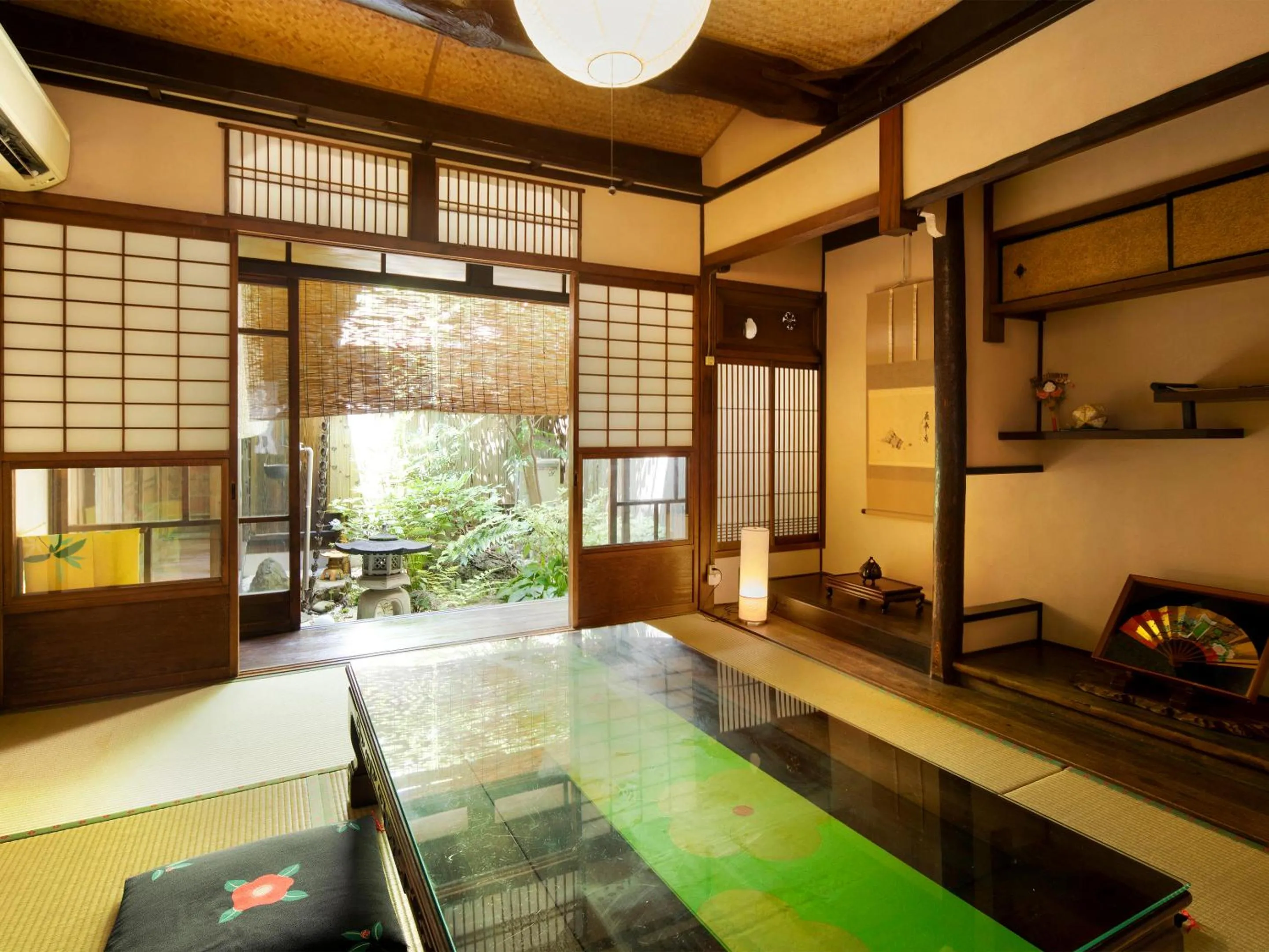 Photo of the whole room in naokonoza Bettei Umekoji