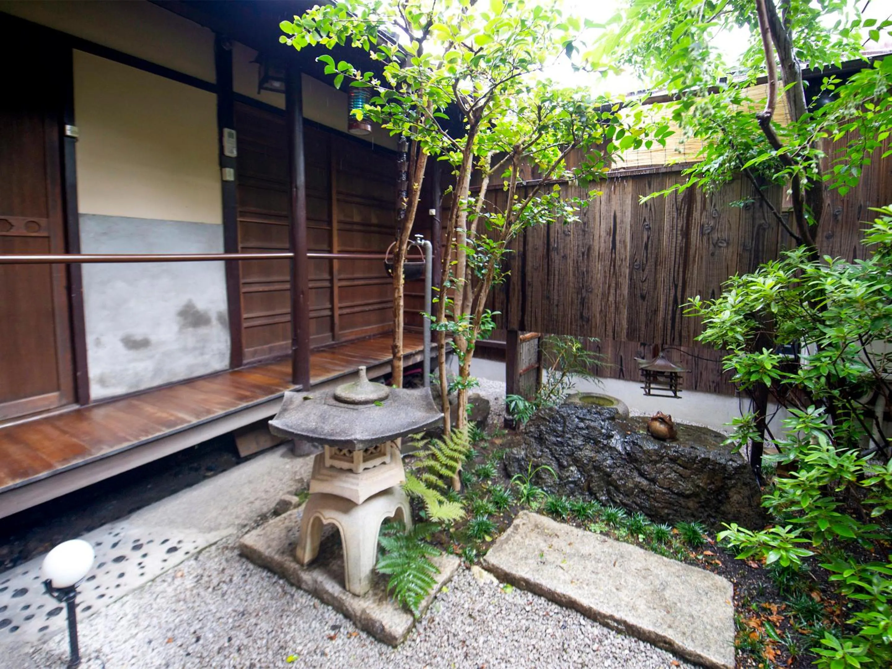 Garden in naokonoza Bettei Umekoji