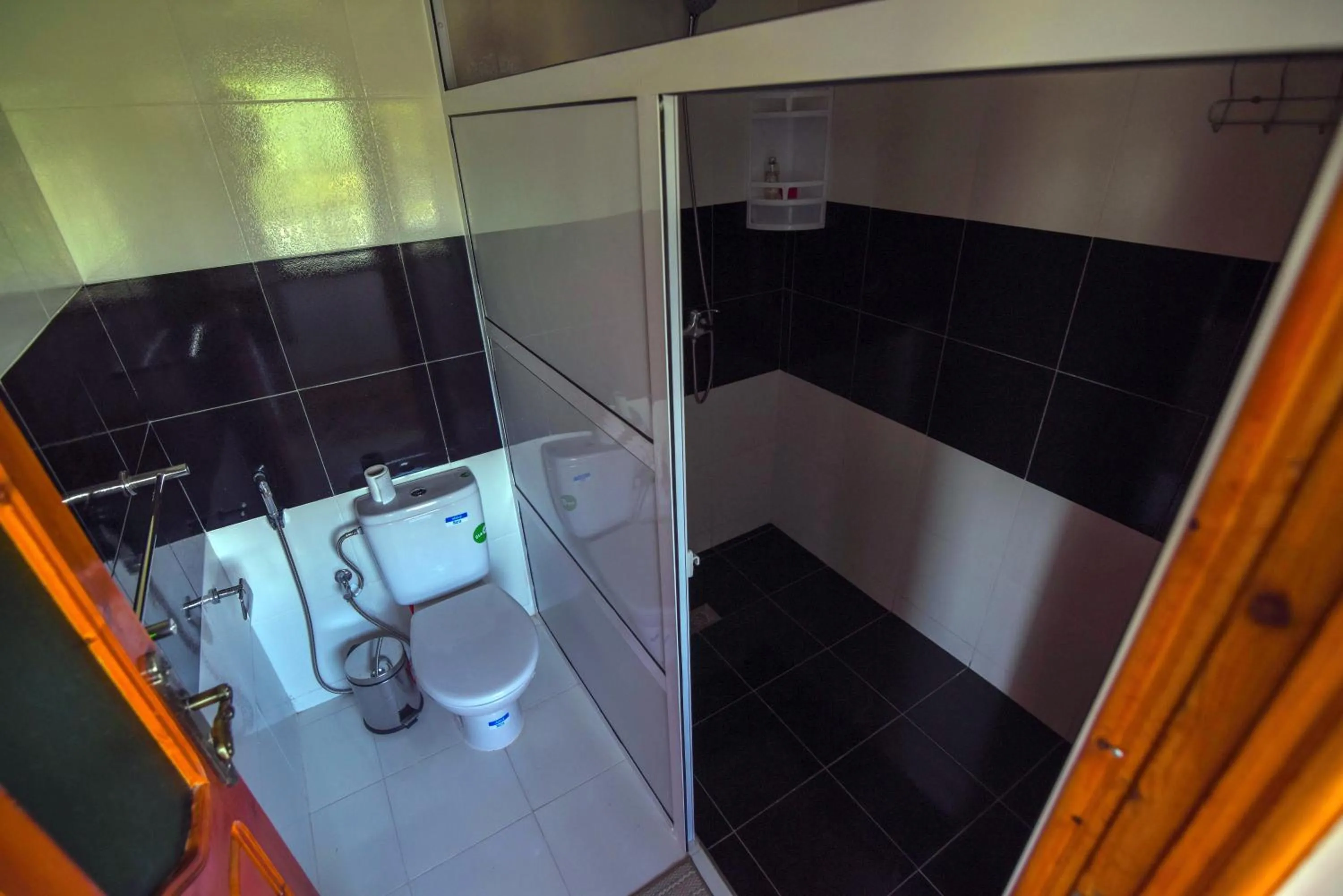 Shower in Kasbah Roseville