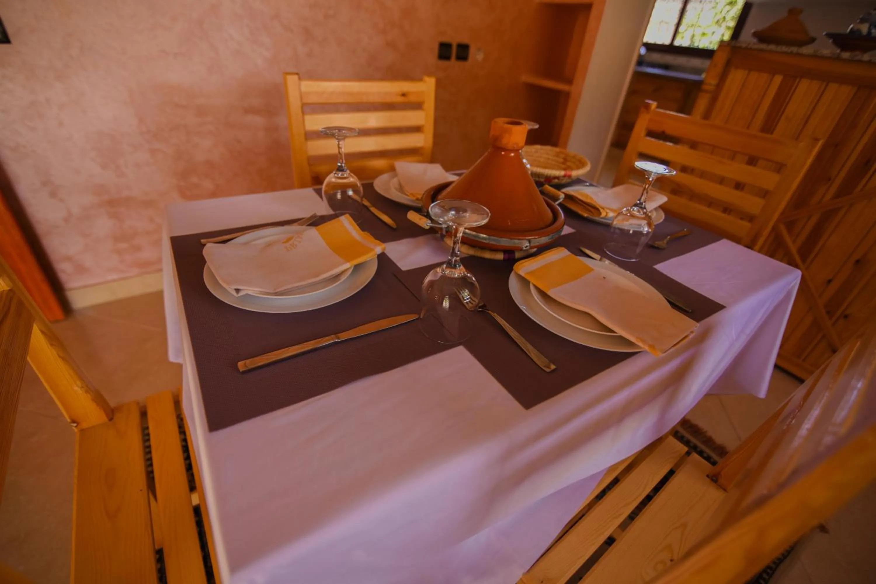 Restaurant/places to eat in Kasbah Roseville