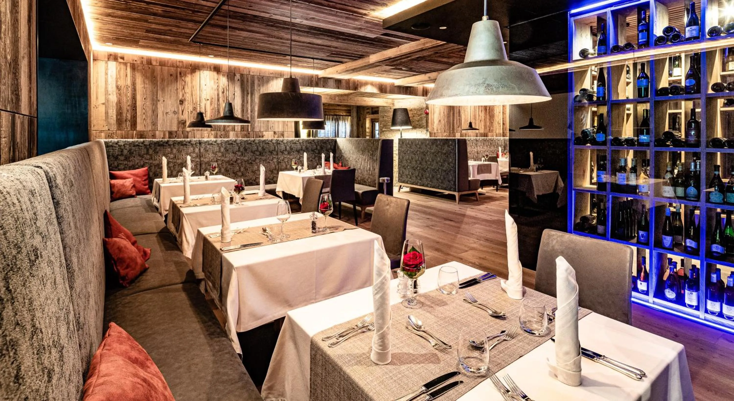 Restaurant/places to eat in Almhof Hotel Call