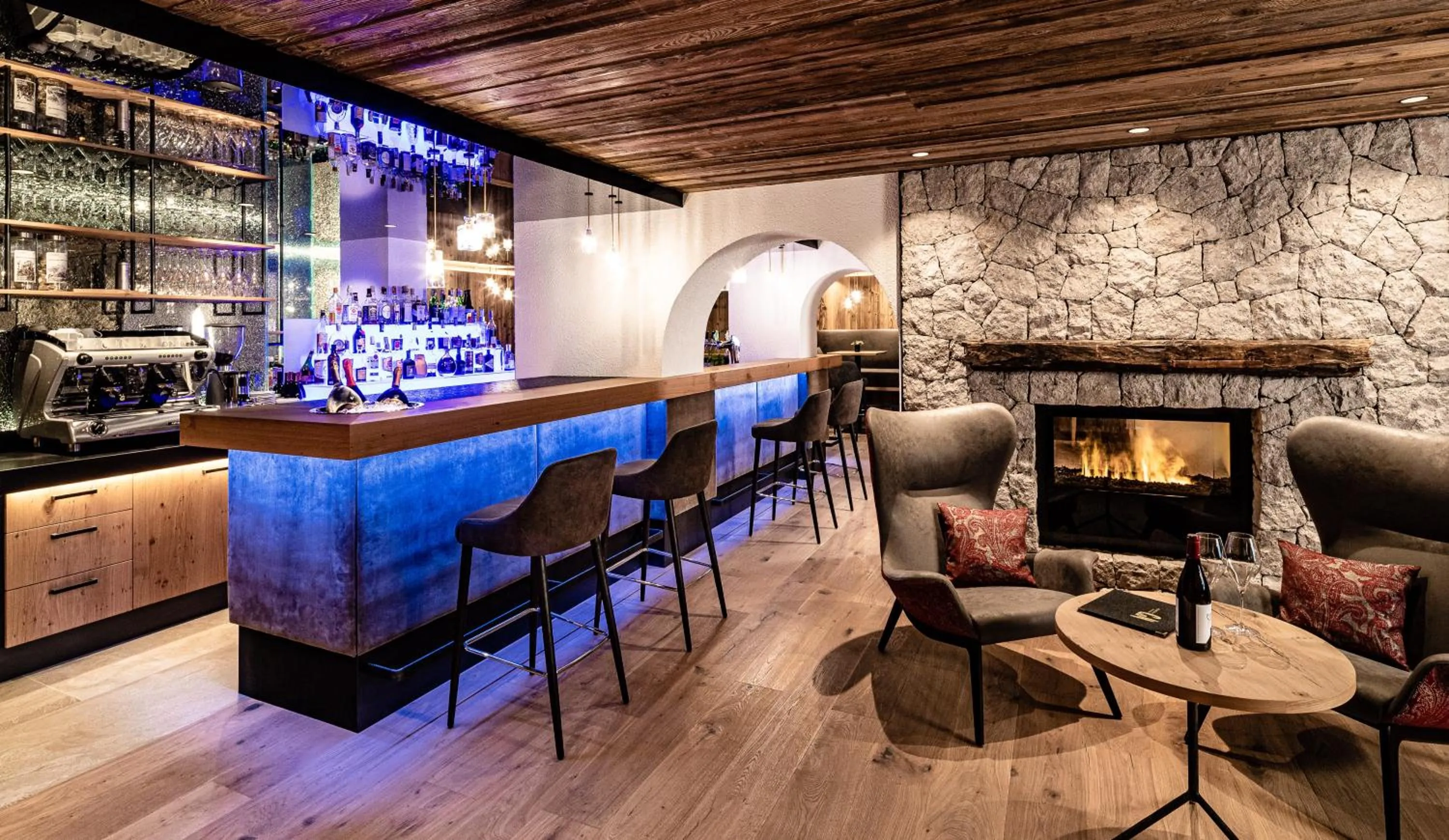 Lounge or bar in Almhof Hotel Call