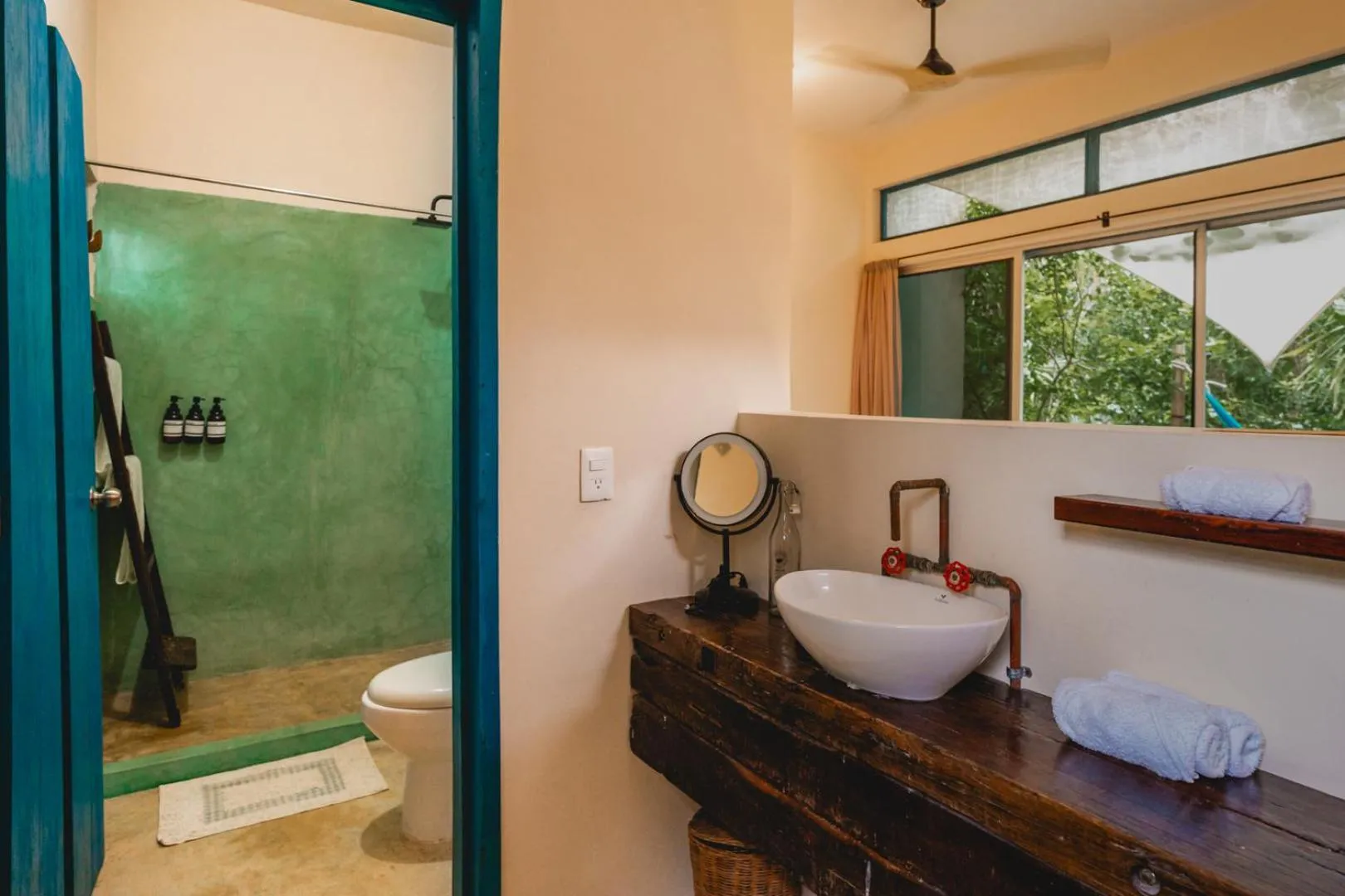 Bathroom in Casa Mia El Cuyo Eco Beach Boutique Hotel