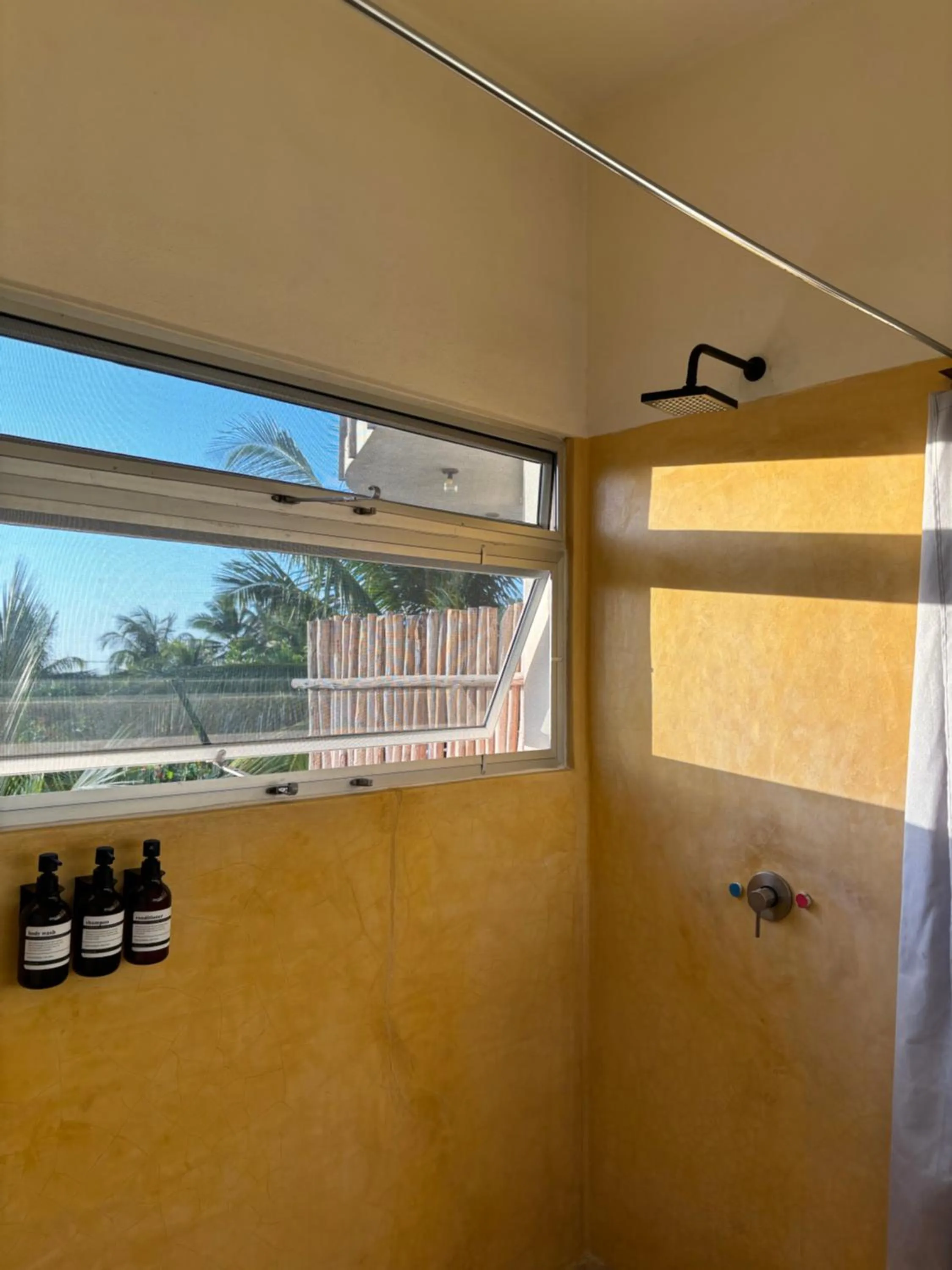 Casa Mia El Cuyo Eco Beach Boutique Hotel