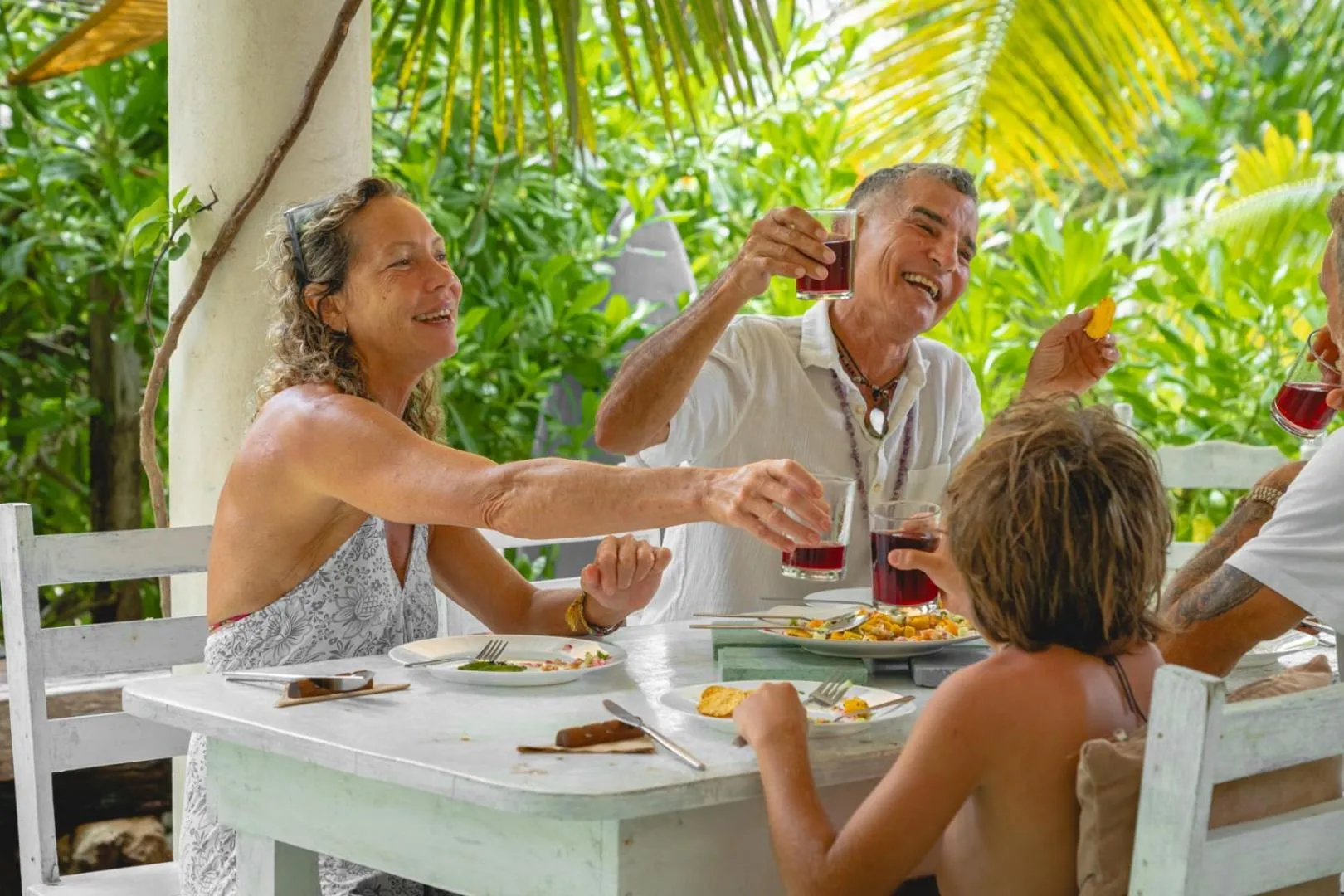 Restaurant/places to eat in Casa Mia El Cuyo Eco Beach Boutique Hotel