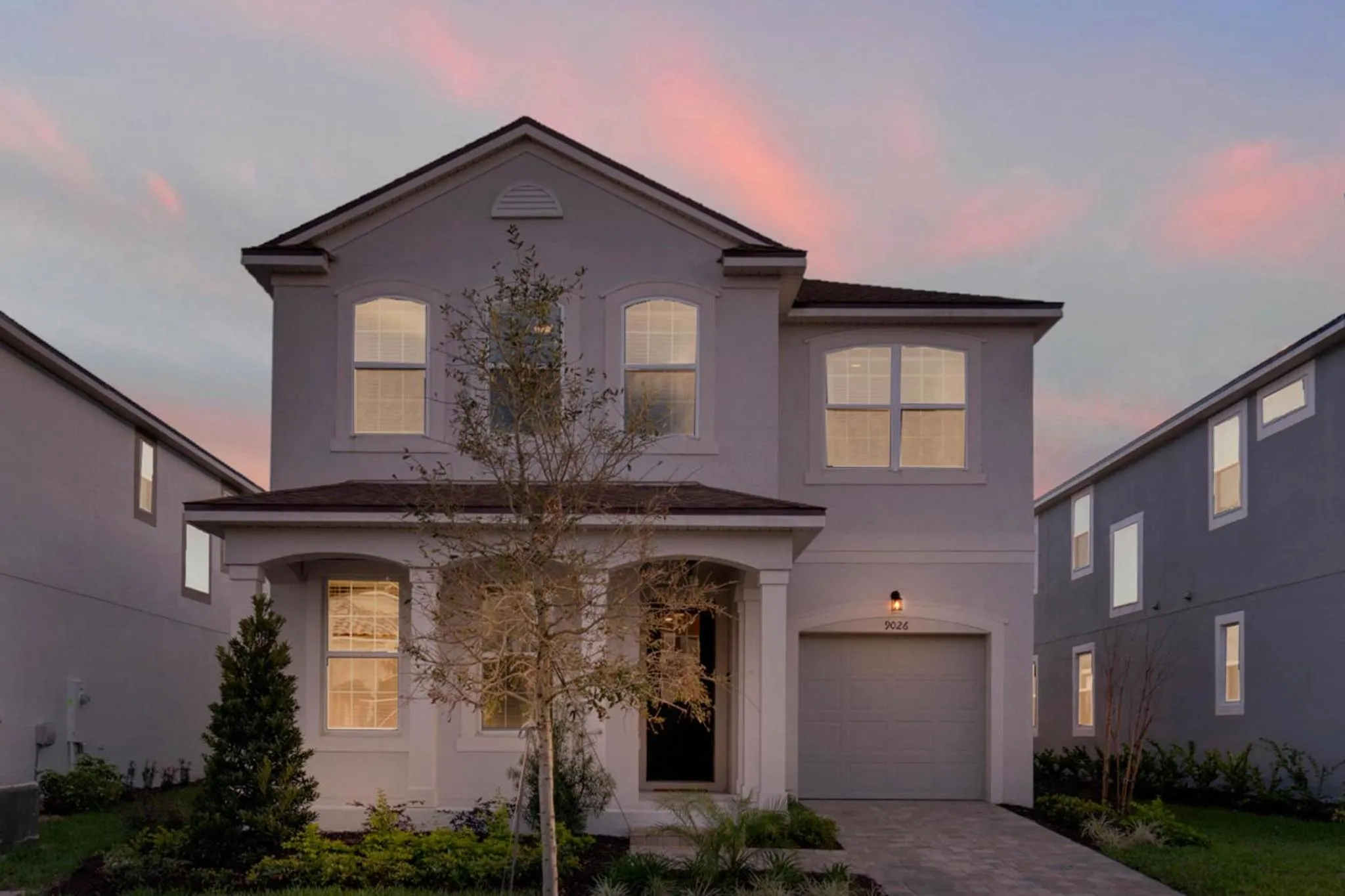 Property building in 5 Bedrooms 55 Bathrooms Solara 9026 Pc