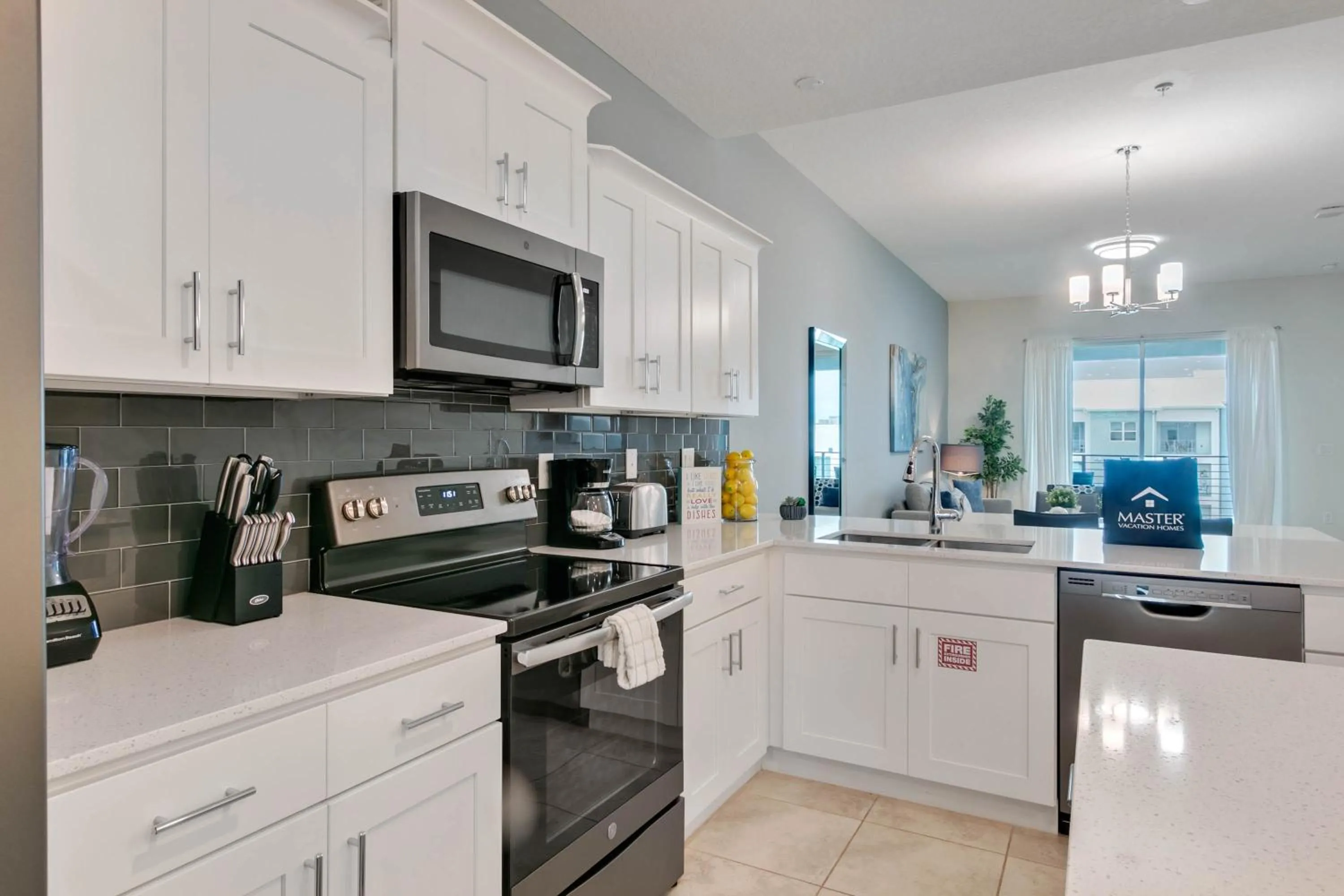 Property building in 2 Bedrooms 2 Bathrooms Storey Lake 3120-403 Pc