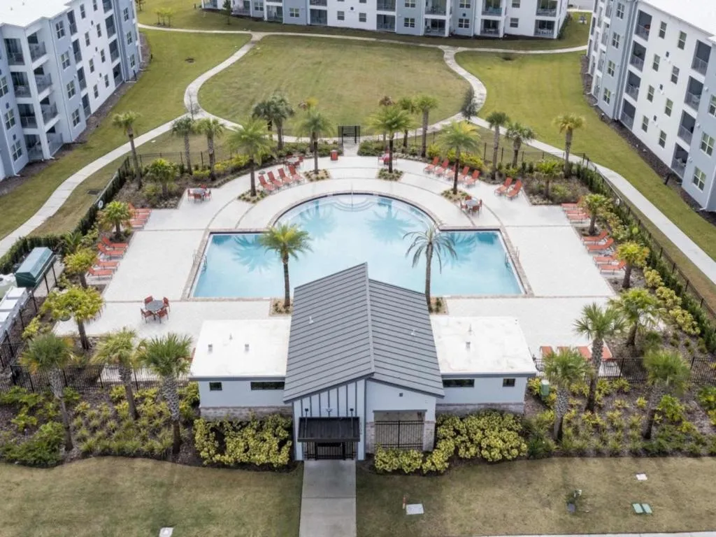 Property building in 2 Bedrooms 2 Bathrooms Storey Lake 3120-403 Pc